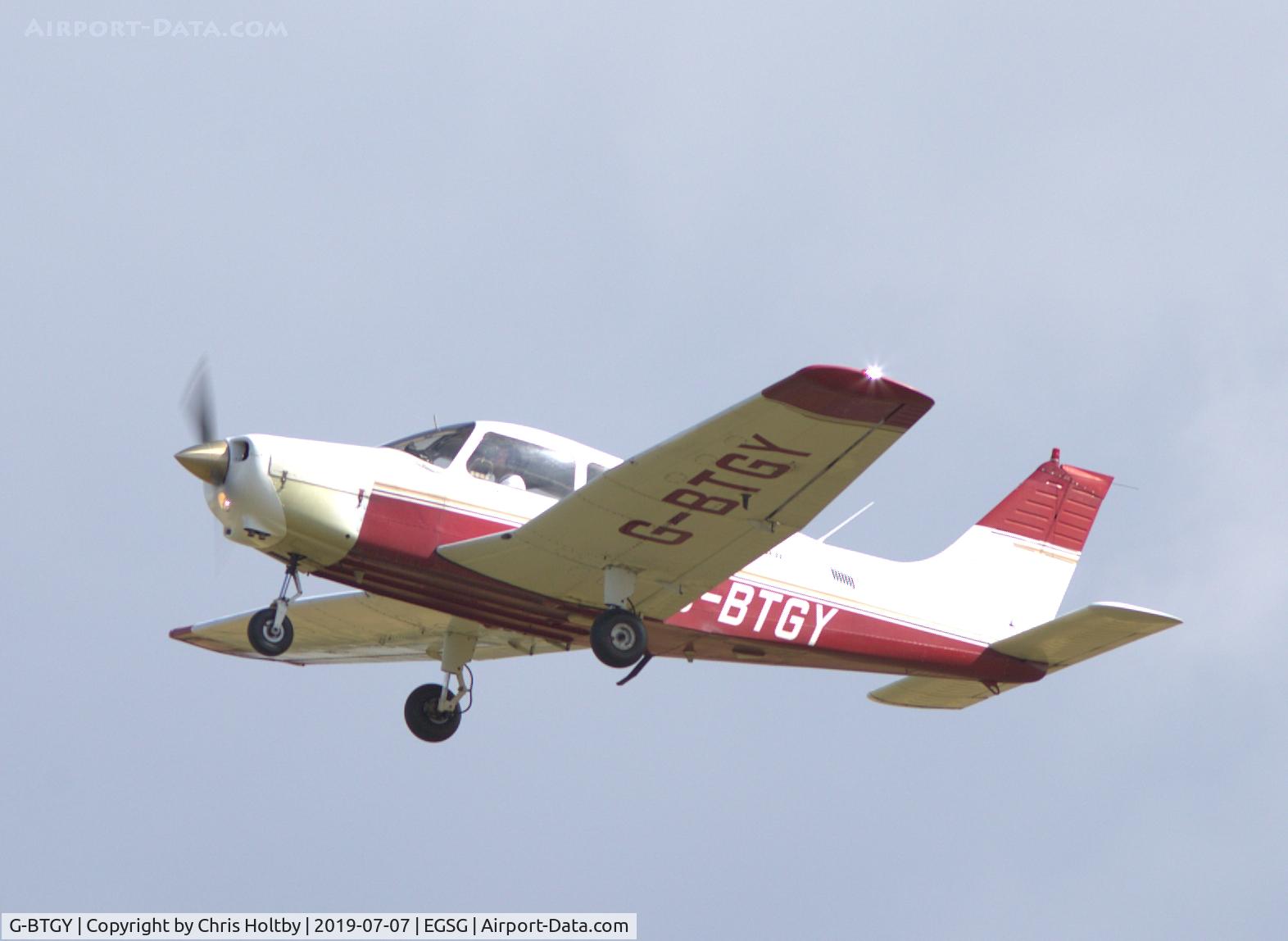 G-BTGY, 1982 Piper PA-28-161 Cherokee Warrior II C/N 28-8216199, Departing from Stapleford Tawney, Essex