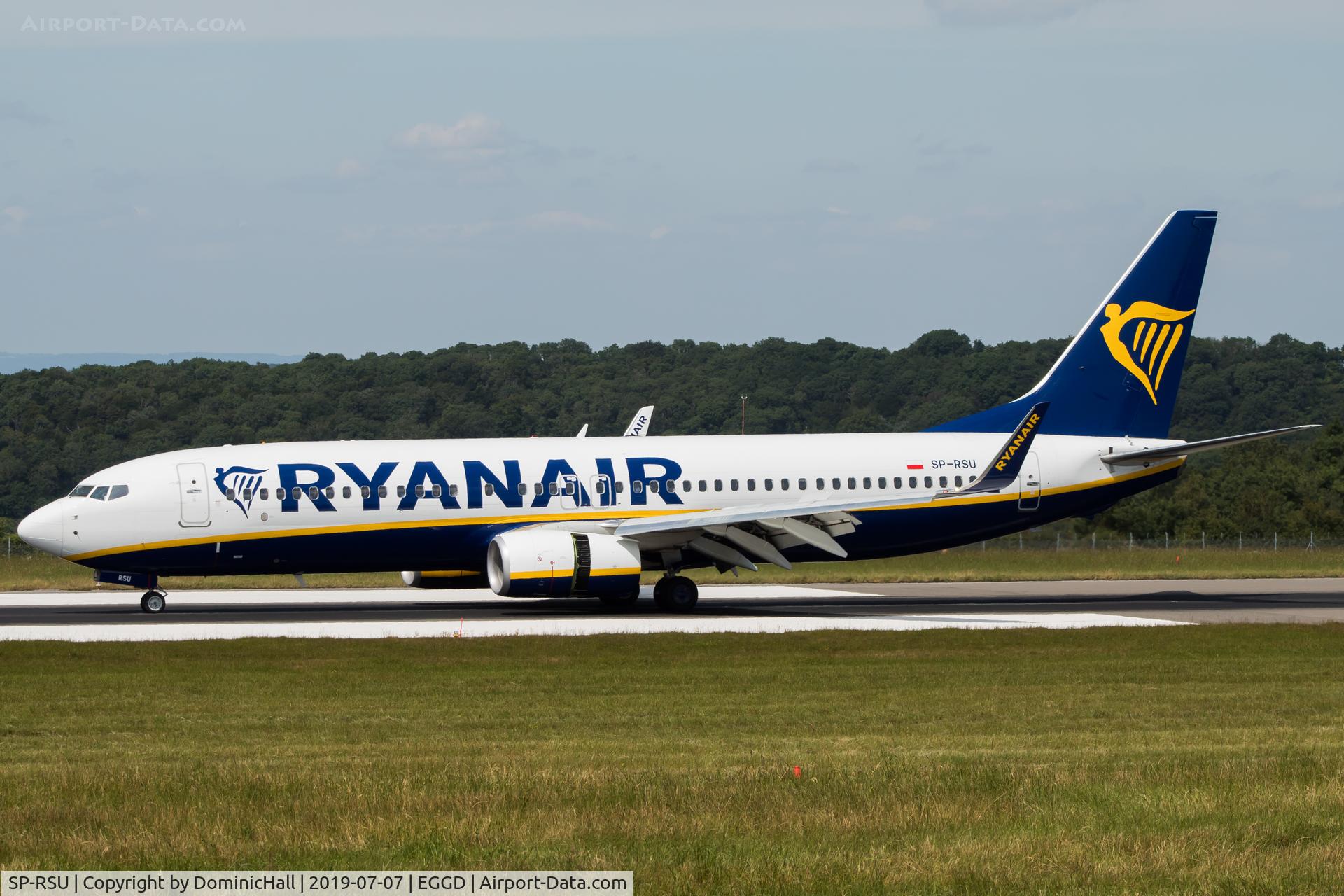 SP-RSU, 2017 Boeing 737-8AS C/N 44776, Landing RWY 27