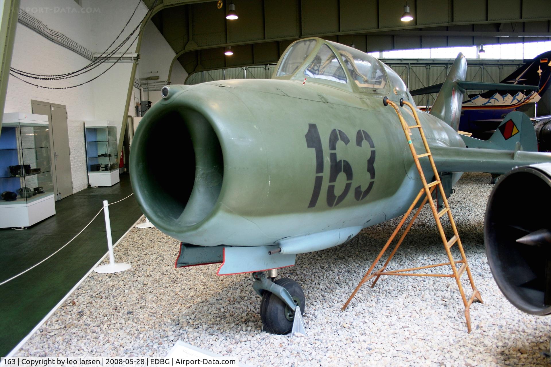 163, 1959 Mikoyan-Gurevich MiG-15 UTI C/N 922257, Berlin Gatow air museum 28.5.2008