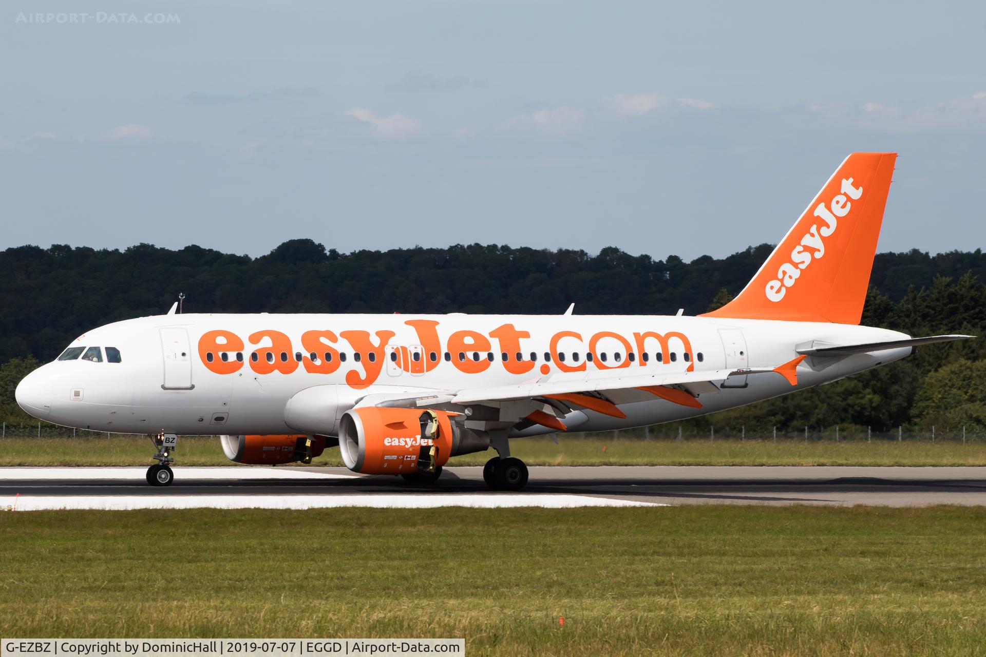 G-EZBZ, 2007 Airbus A319-111 C/N 3184, Landing RWY 27