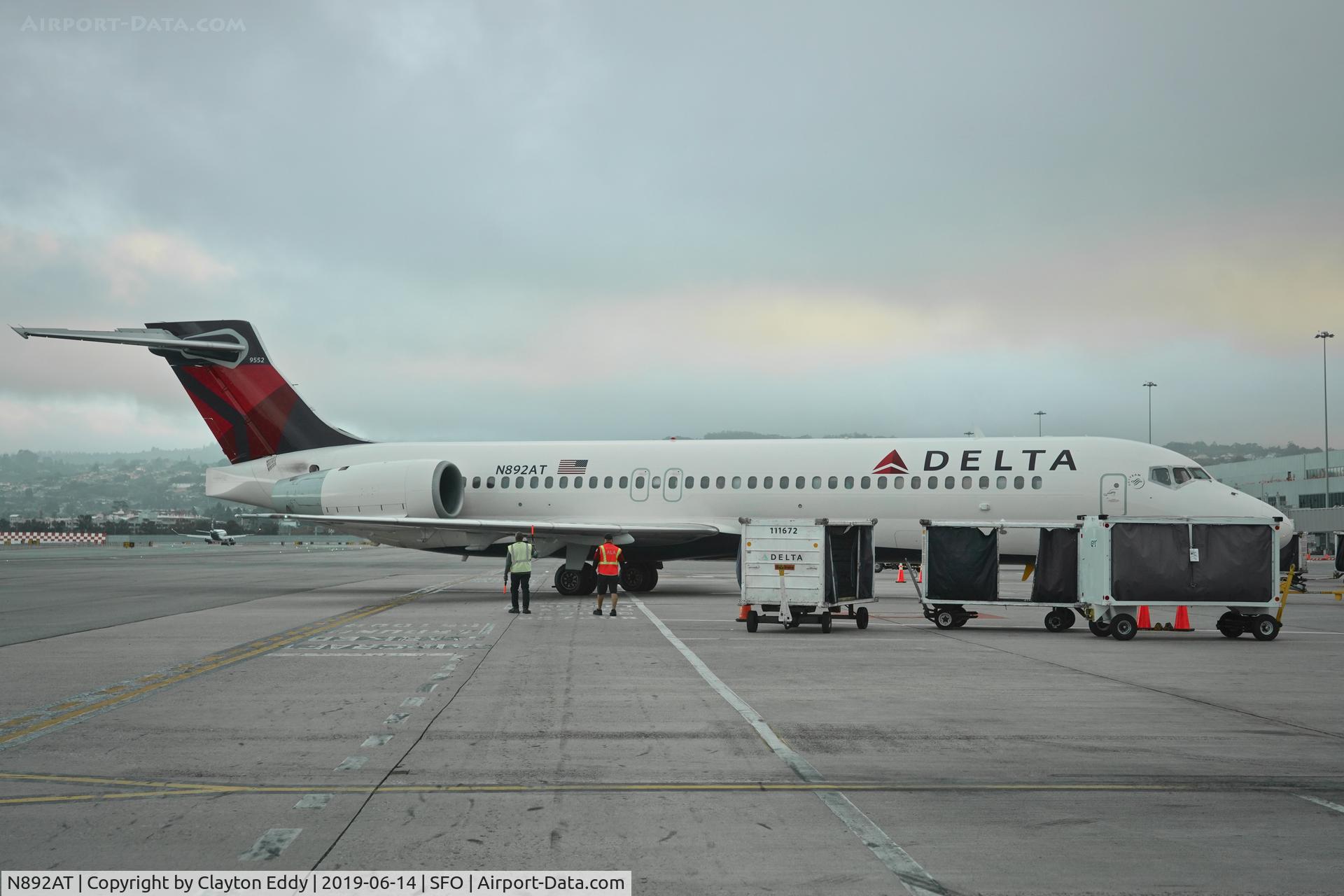 N892AT, 2004 Boeing 717-200 C/N 55044, SFO 2019.
