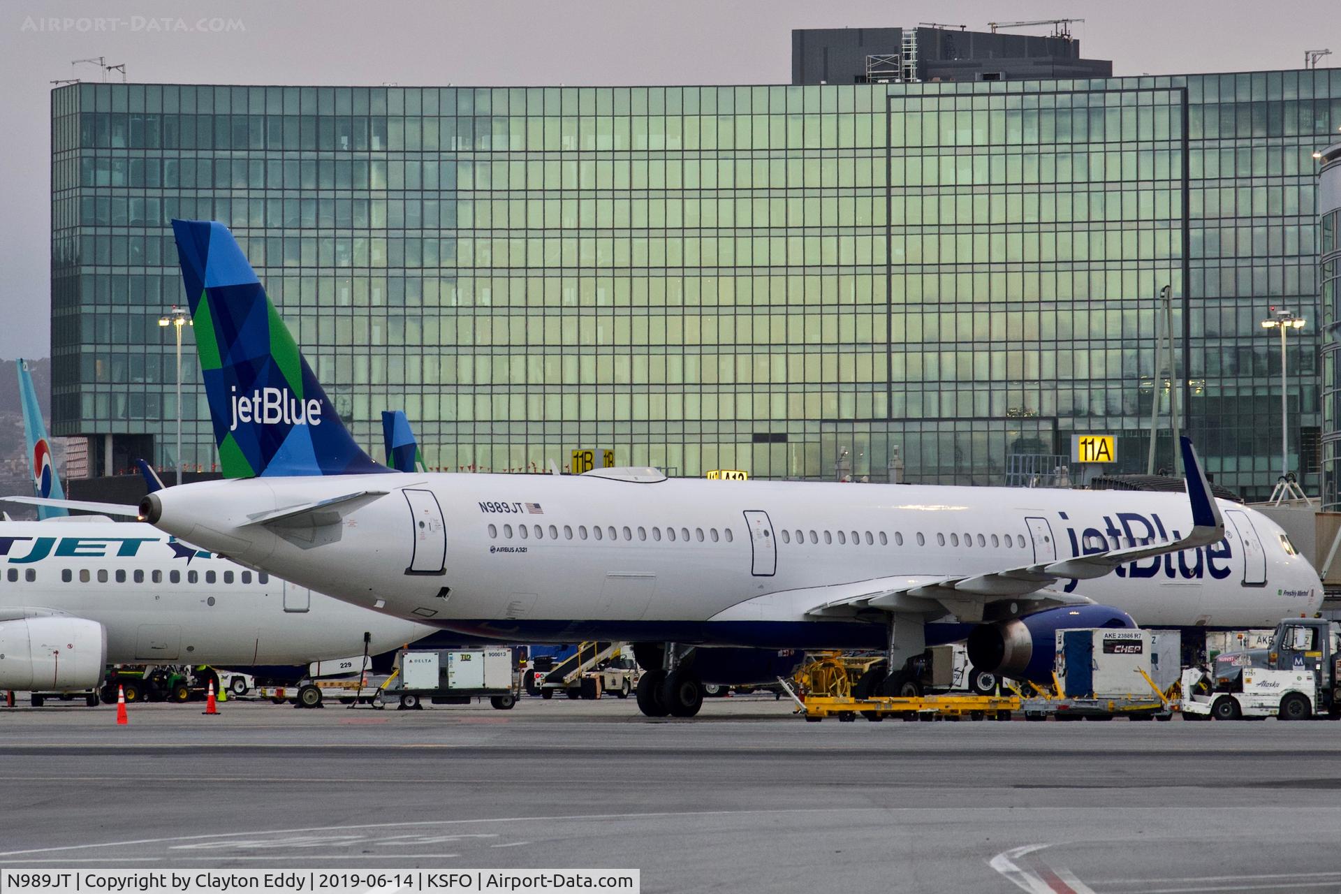 N989JT, 2017 Airbus A321-231 C/N 7924, SFO 2019.