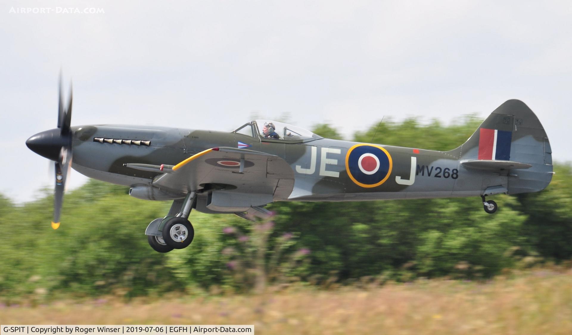 G-SPIT, 1944 Supermarine 379 Spitfire FR.XIV C/N 6S/649205, Spitfire marked MV268/JE-J departing Runway 22.