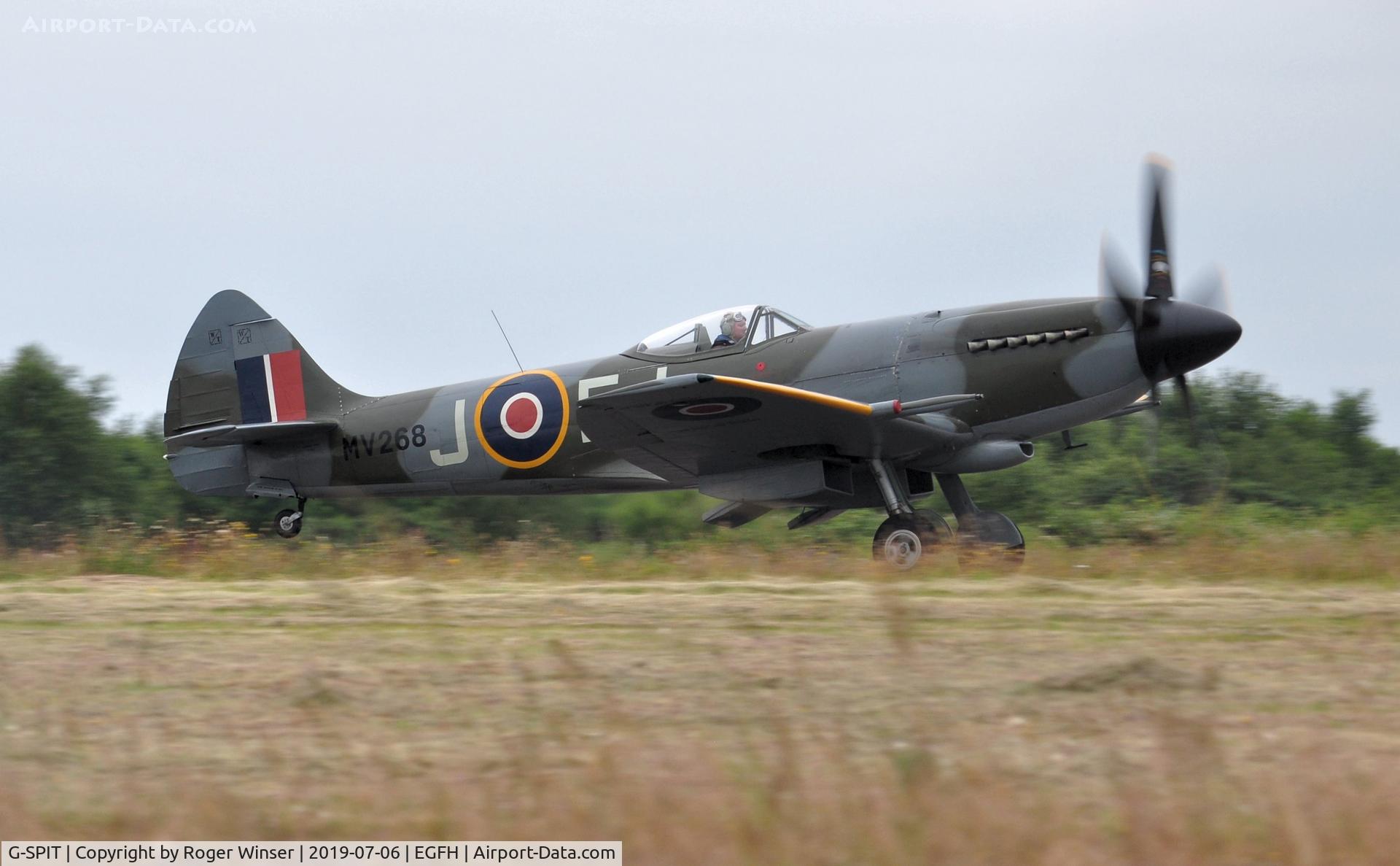 G-SPIT, 1944 Supermarine 379 Spitfire FR.XIV C/N 6S/649205, Spitfire marked MV268/JE-J departing Runway 04.