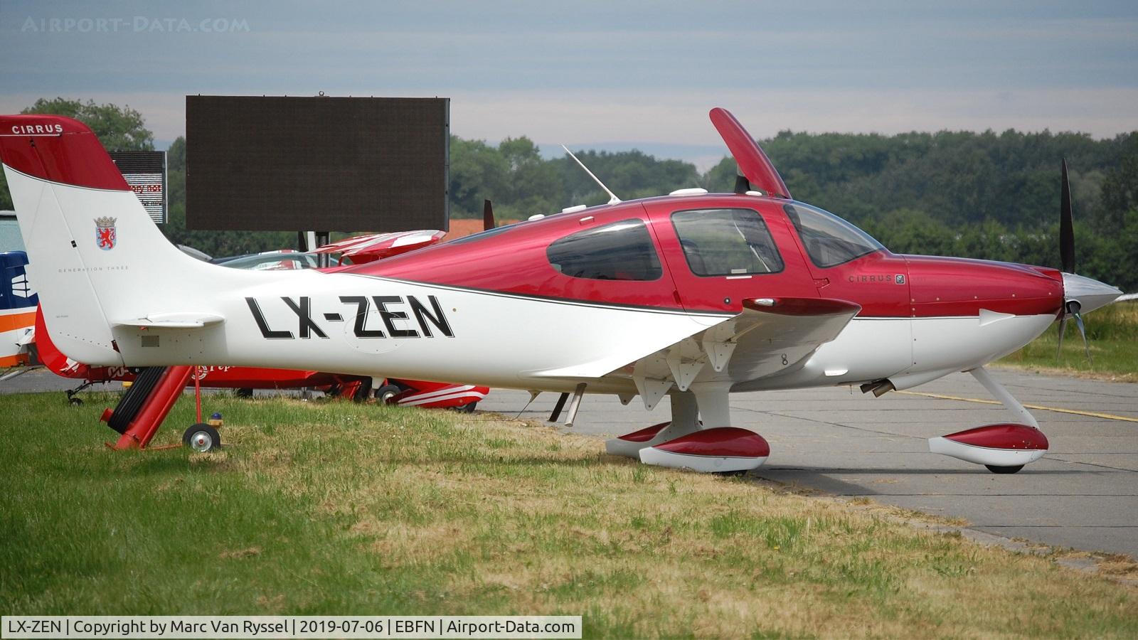 LX-ZEN, 2008 Cirrus SR22 C/N 2972, At Koksijde, during BOACK aerobatics.
