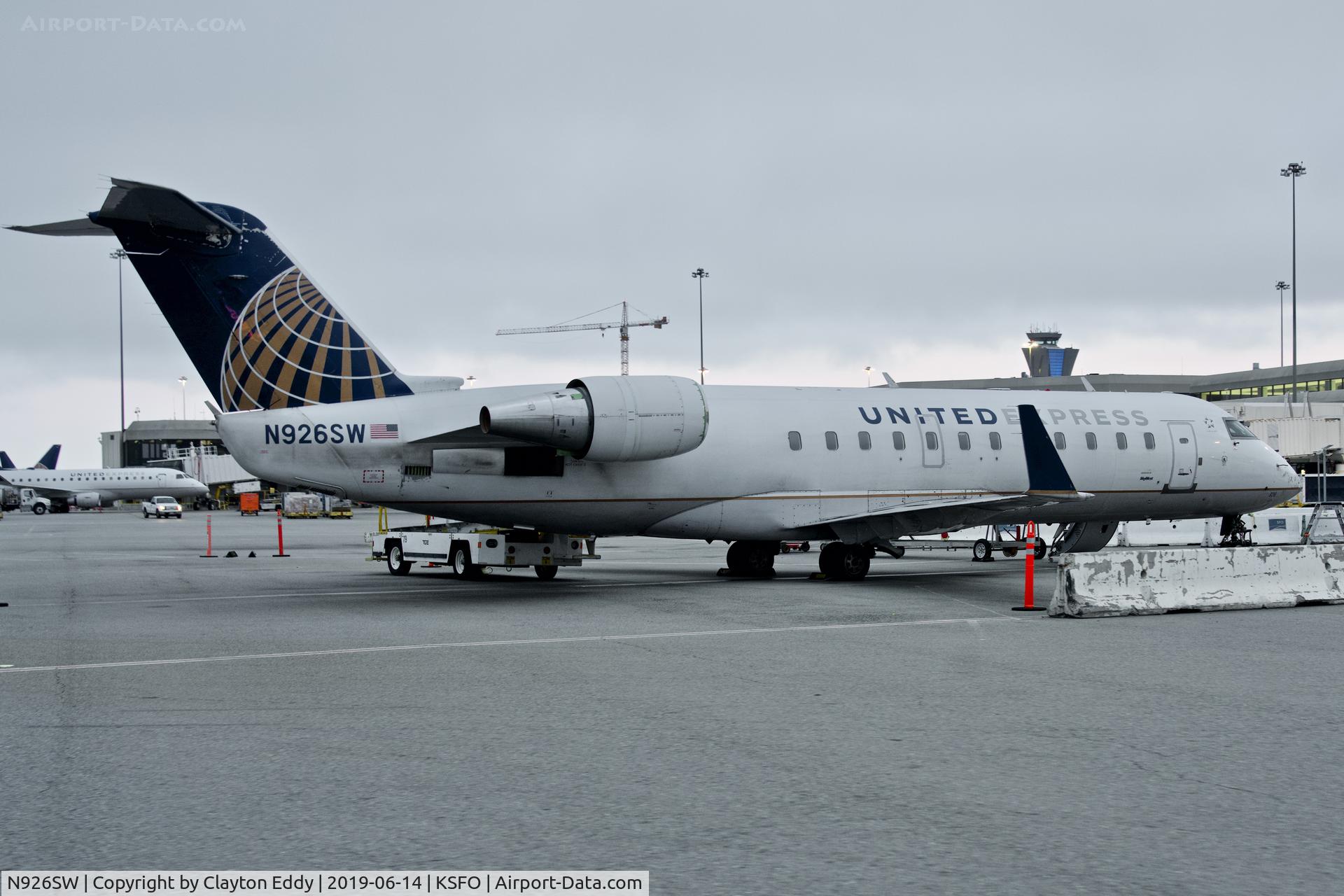 N926SW, 2002 Bombardier CRJ-200LR (CL-600-2B19) C/N 7687, SFO 2019.