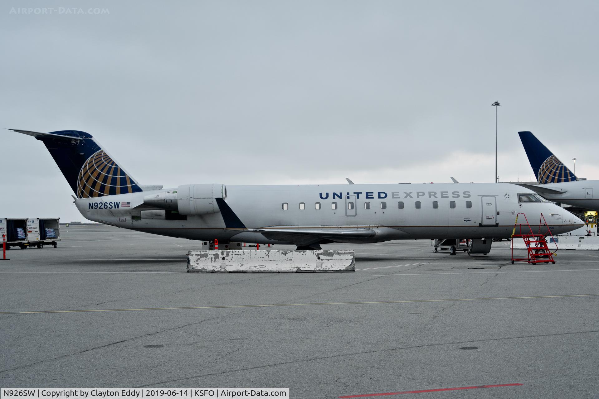 N926SW, 2002 Bombardier CRJ-200LR (CL-600-2B19) C/N 7687, SFO 2019.