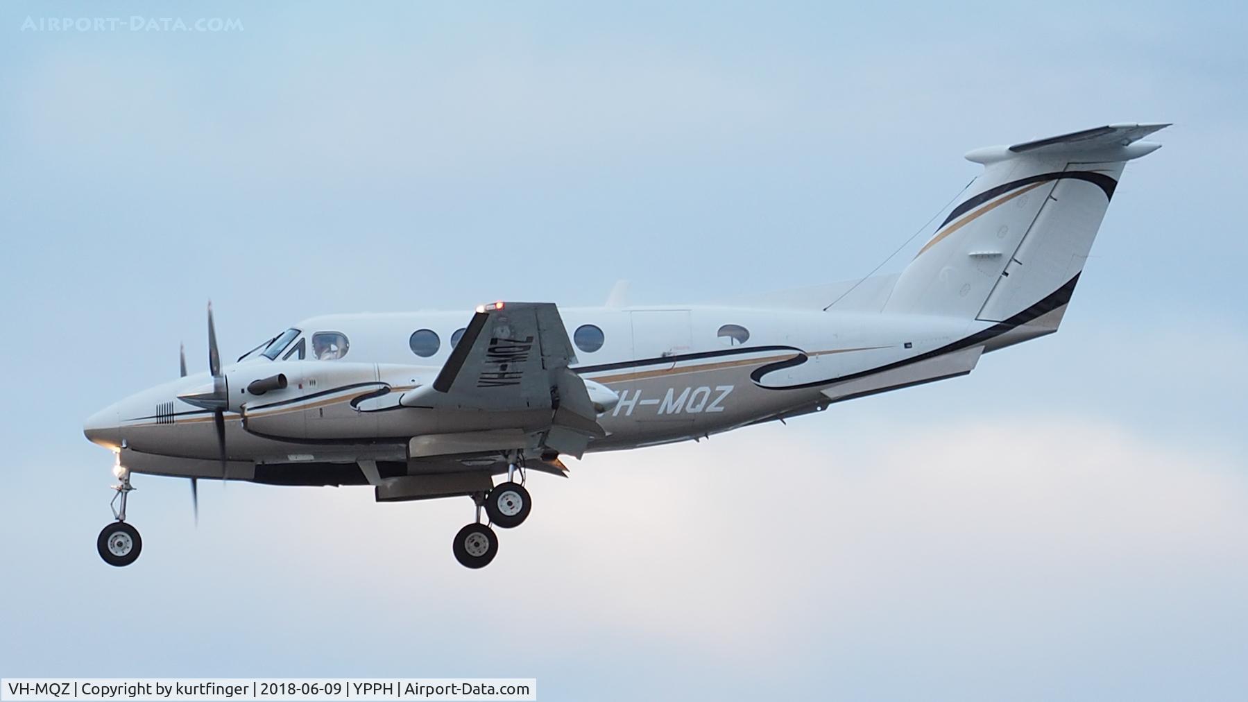 VH-MQZ, 2006 Raytheon B200 King Air C/N BB-1961, Beech B200 Super King VH-MQZ, short final runway 03 YPPH 09/06/18.