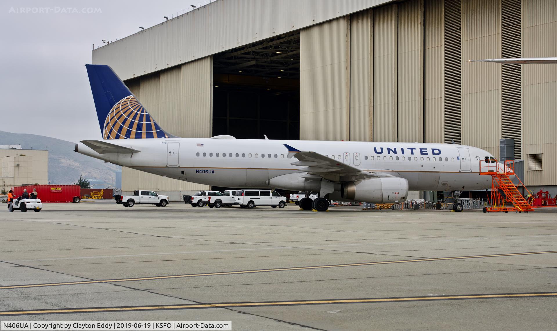 N406UA, 1994 Airbus A320-232 C/N 454, SFO 2019.
