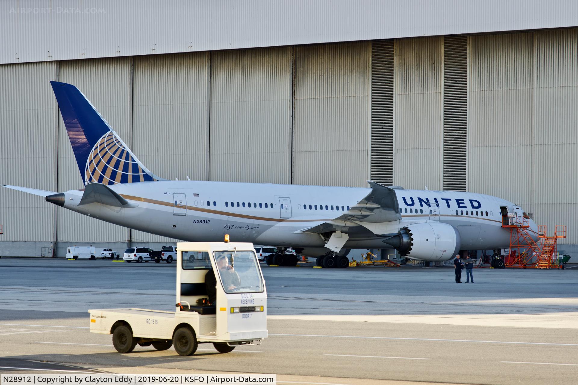 N28912, 2014 Boeing 787-8 Dreamliner C/N 34828, SFO 2019.