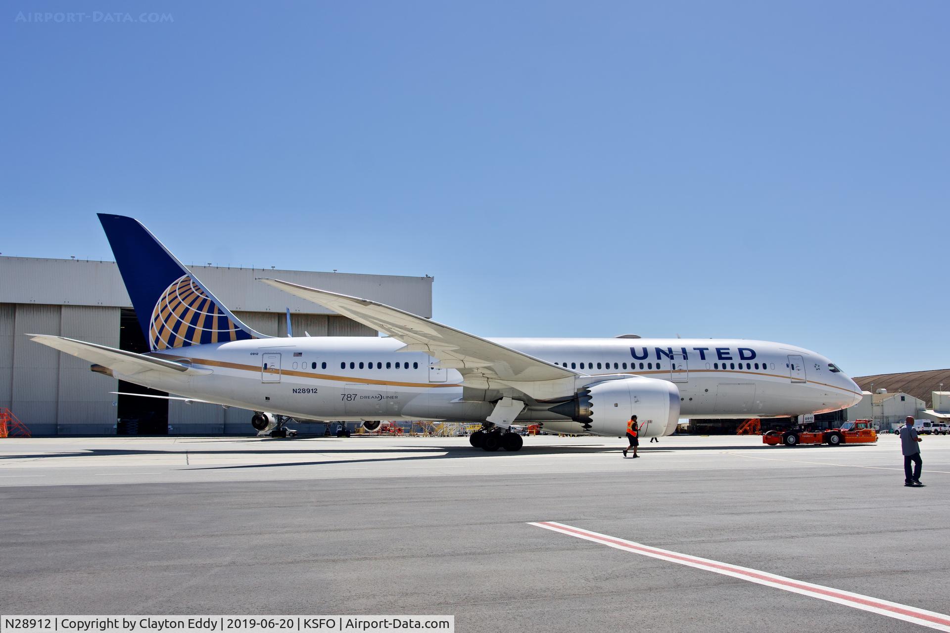 N28912, 2014 Boeing 787-8 Dreamliner C/N 34828, SFO 2019.