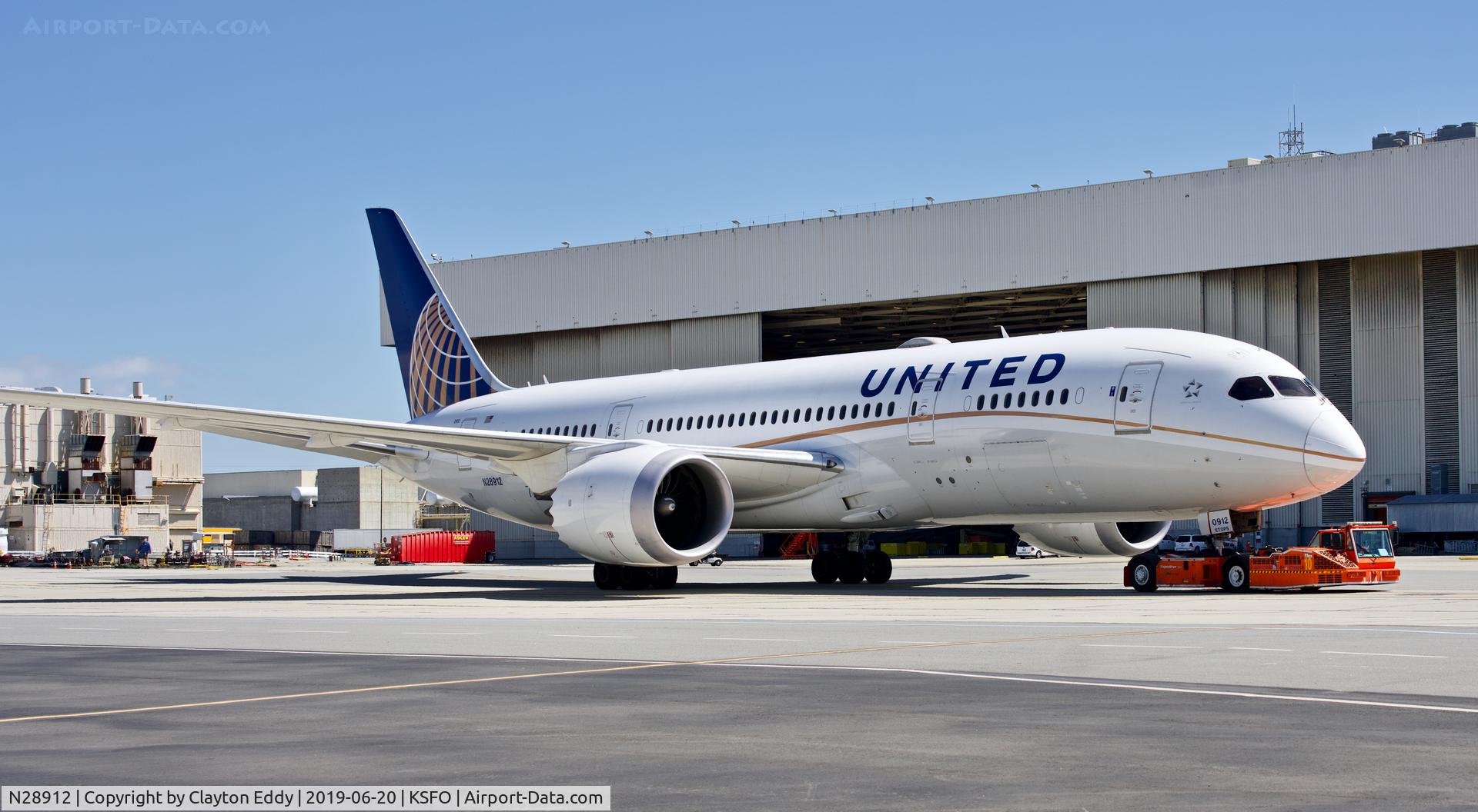 N28912, 2014 Boeing 787-8 Dreamliner C/N 34828, SFO 2019.