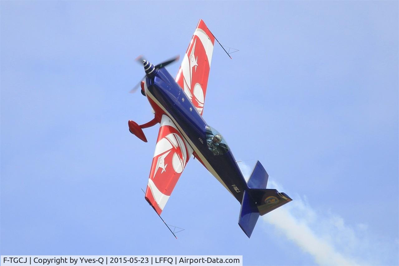 F-TGCJ, Extra EA-330SC C/N 05, Extra 330SC, French Air Force aerobatic team, On display, La Ferté-Alais (LFFQ) air show 2015