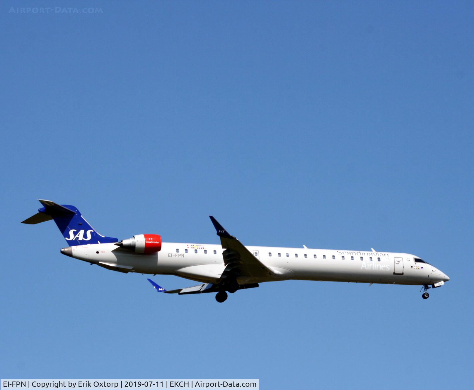 EI-FPN, 2017 Bombardier CRJ-900 (CL-600-2D24) C/N 15433, EI-FPN landing rw 04L
