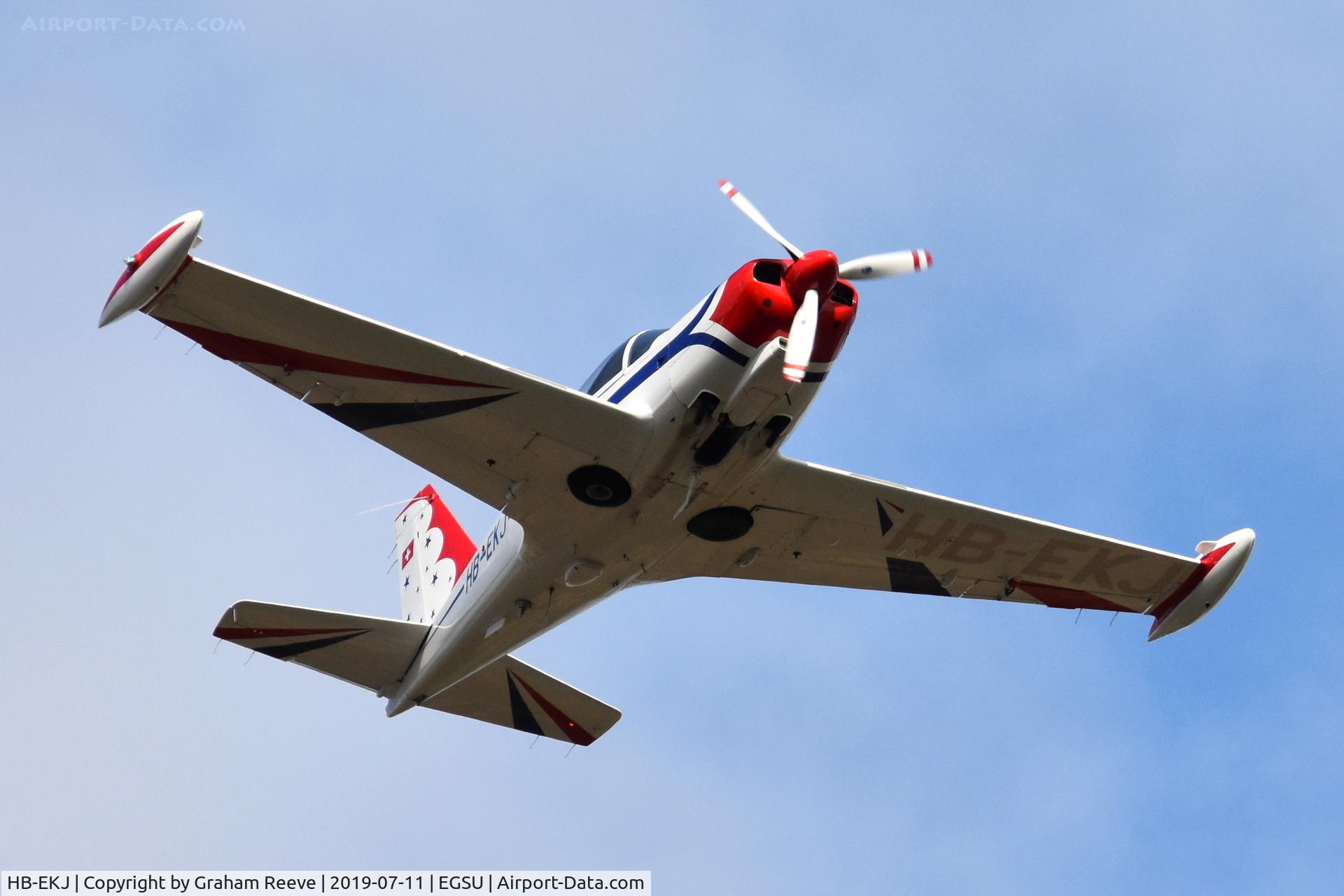 HB-EKJ, 1986 SIAI-Marchetti F-260D C/N 735/41-005, Over head at Duxford.