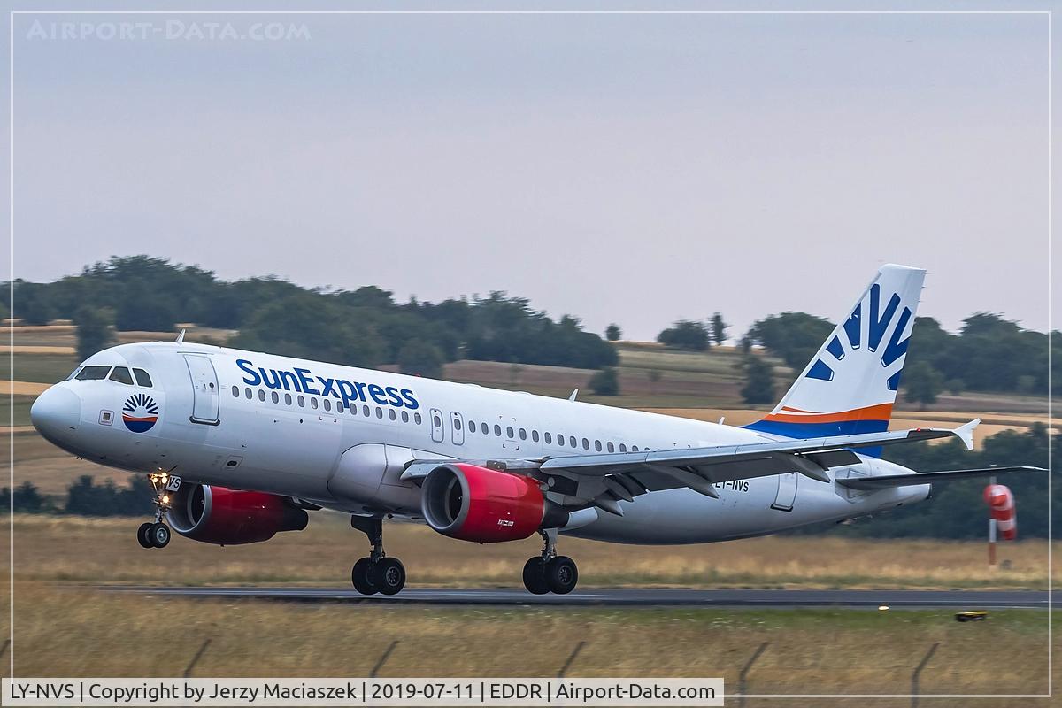 LY-NVS, 2002 Airbus A320-214 C/N 1757, Airbus A320-200