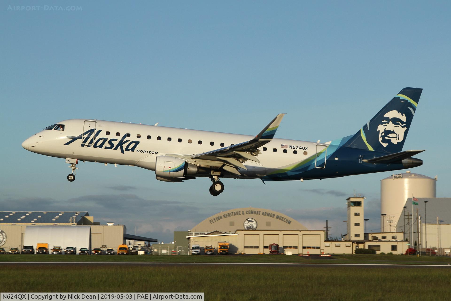 N624QX, 2017 Embraer 175LR (ERJ-170-200LR) C/N 17000657, PAE/KPAE
