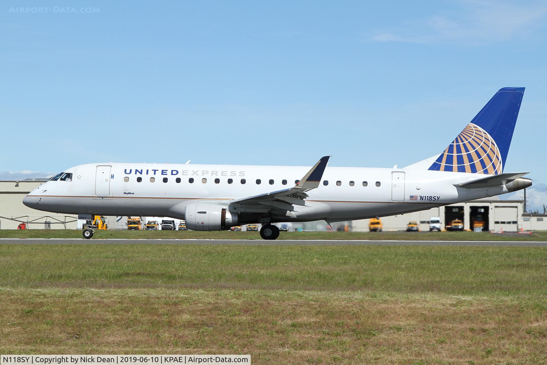N118SY, 2014 Embraer 175LR (ERJ-170-200LR) C/N 17000420, PAE/KPAE