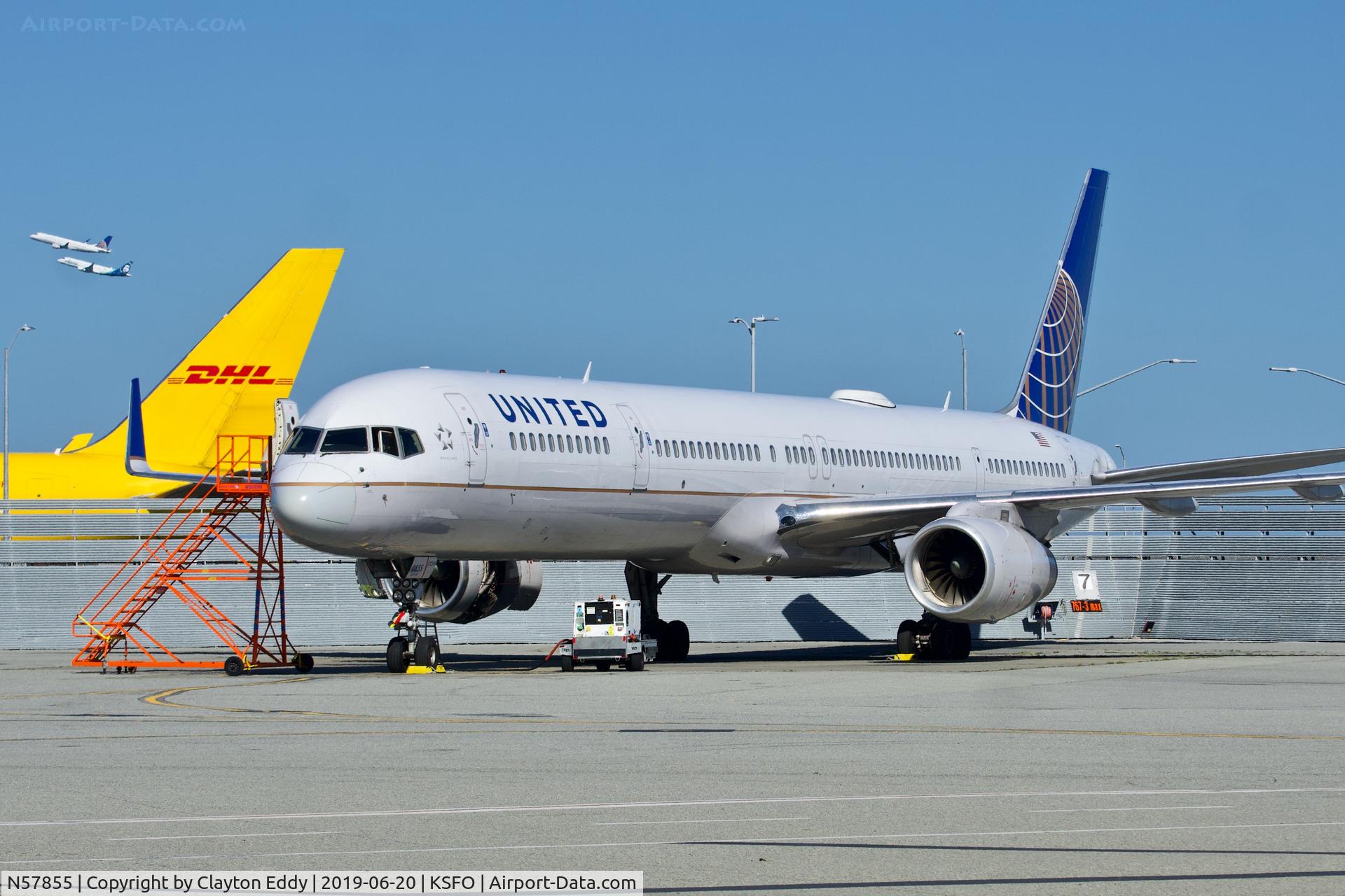 N57855, 2004 Boeing 757-324 C/N 32814, SFO 2019.
