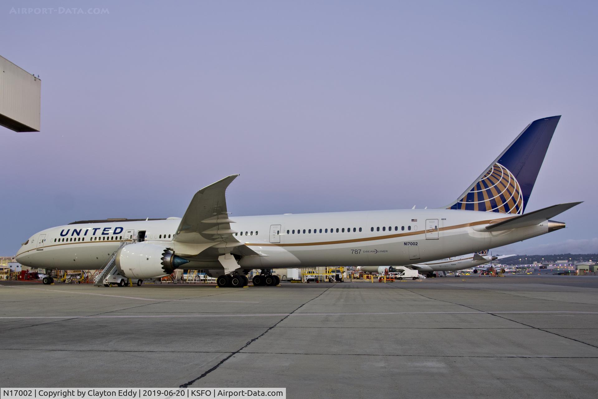 N17002, 2018 Boeing 787-10 Dreamliner C/N 40930, SFO 2019.