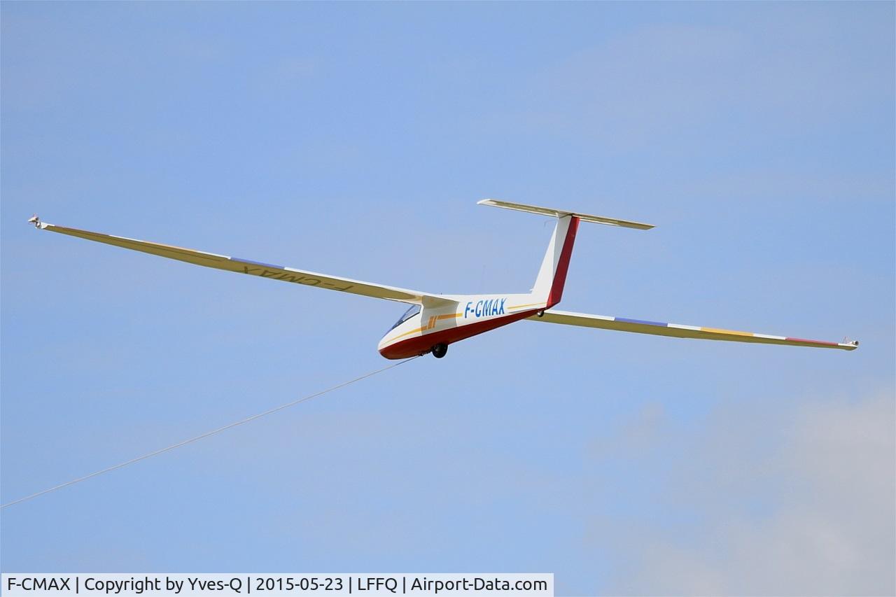 F-CMAX, 1972 Pilatus B4-PC11AF C/N 207, Pilatus B4-PC11 AF, Take off pulled by Boing A75N1 (F-HDVD) , La Ferté-Alais airfield (LFFQ) Airshow 2015