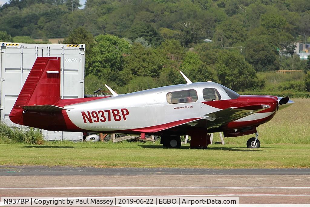 N937BP, 1987 Mooney M20J 201 C/N 24-3046, New colour scheme. In for maintenance.