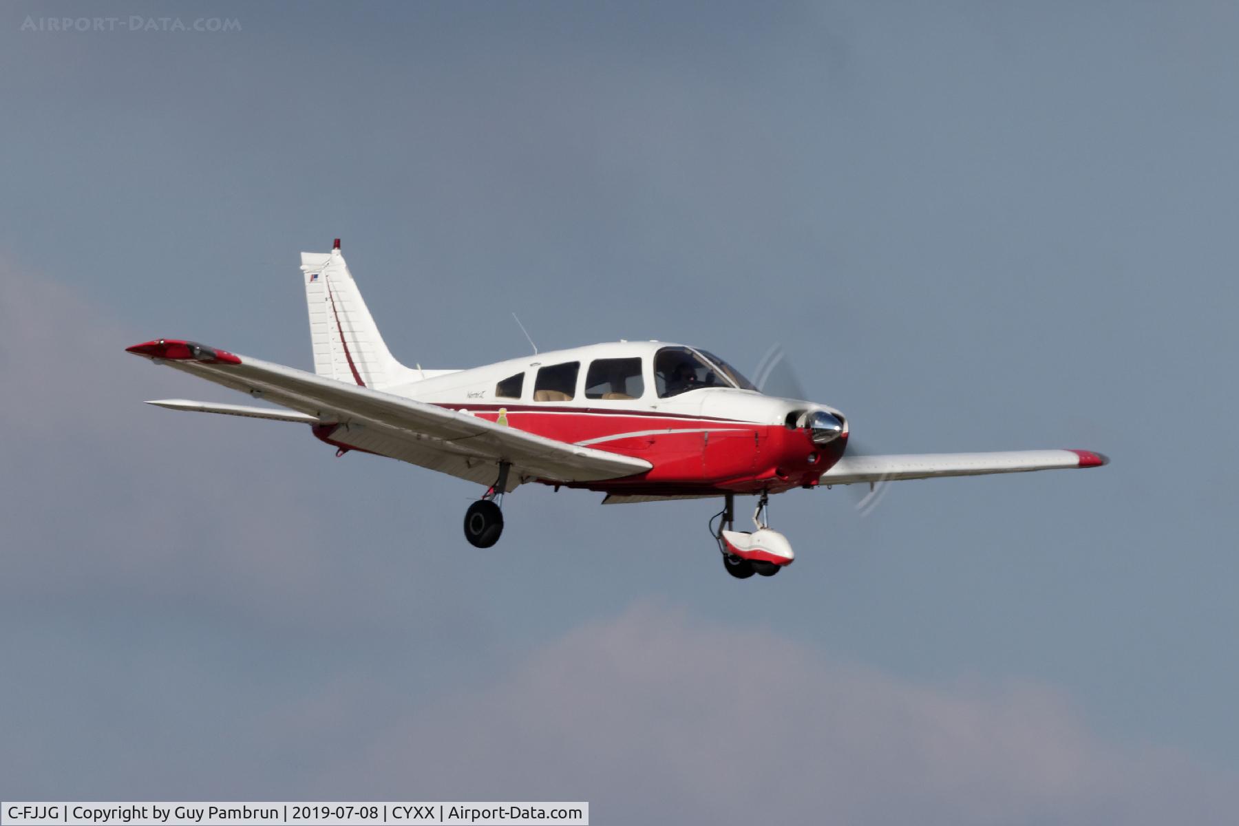 C-FJJG, 1974 Piper PA-28-151 C/N 28-7415669, Landing