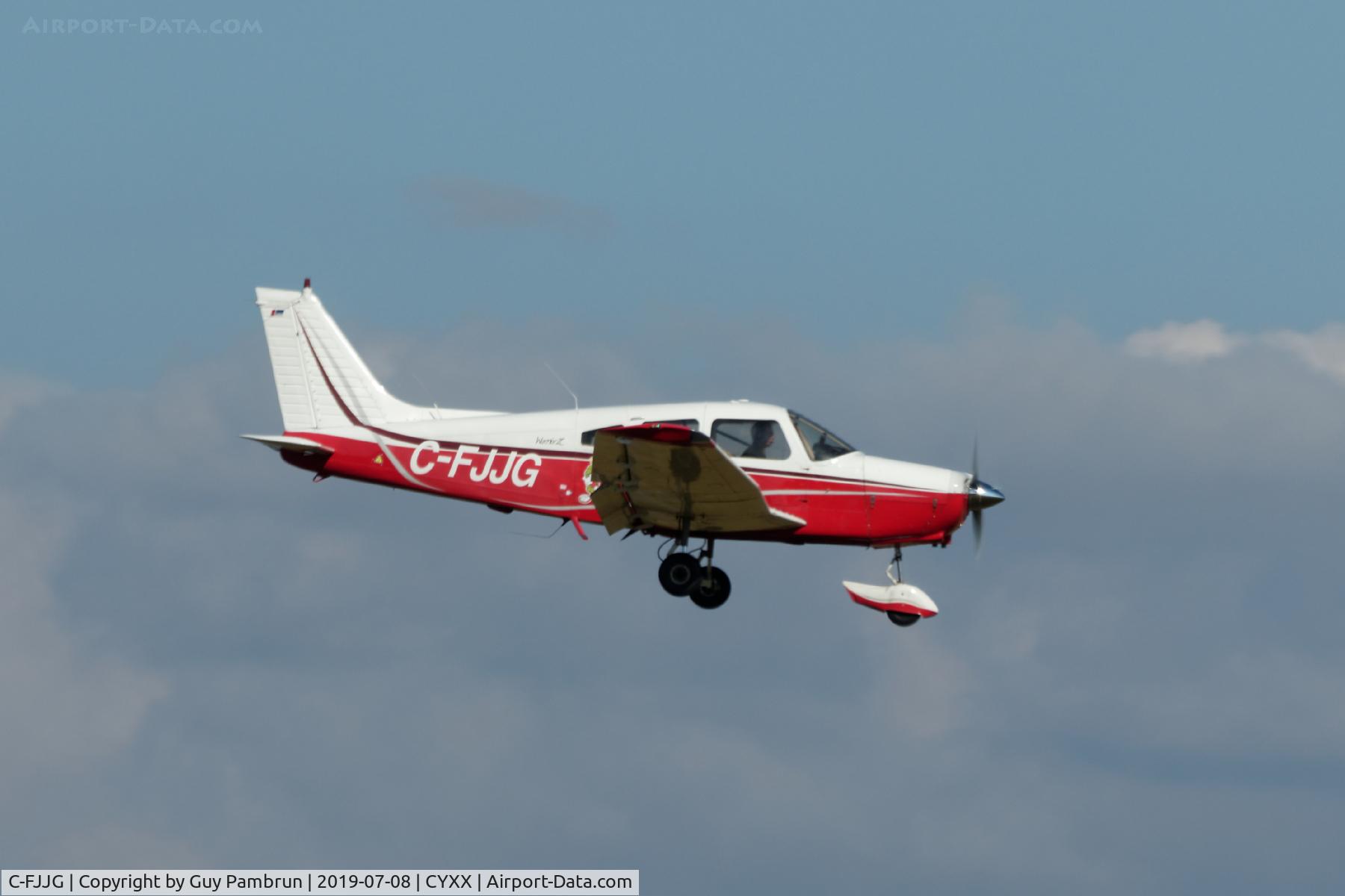 C-FJJG, 1974 Piper PA-28-151 C/N 28-7415669, Landing
