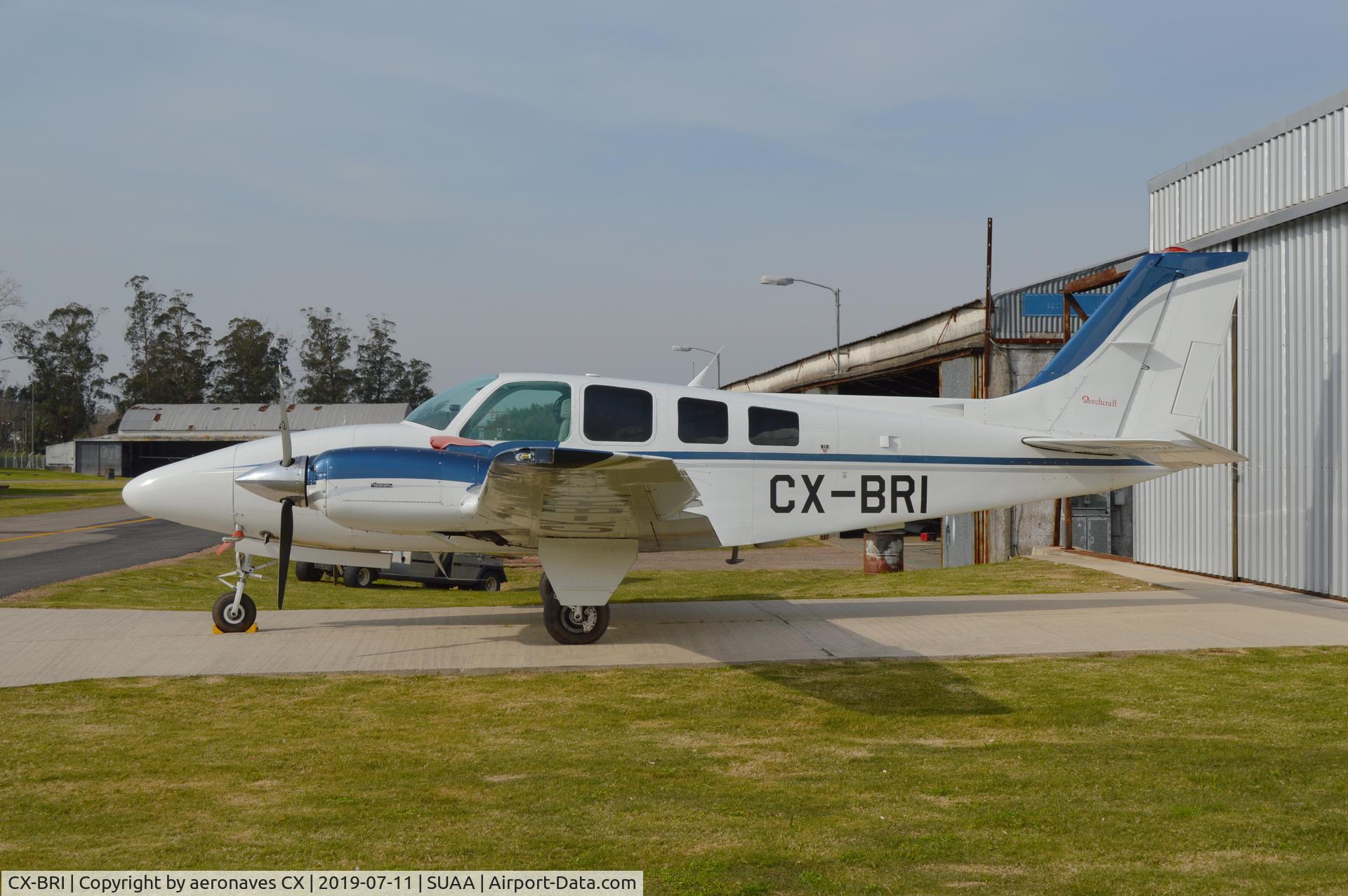 CX-BRI, Beechcraft 58 Baron C/N TH-1571, CX-BRI con nuevo livery.
