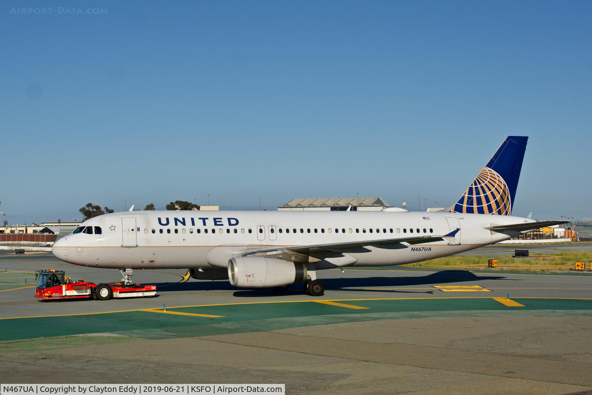 N467UA, 2000 Airbus A320-232 C/N 1359, SFO 2019.