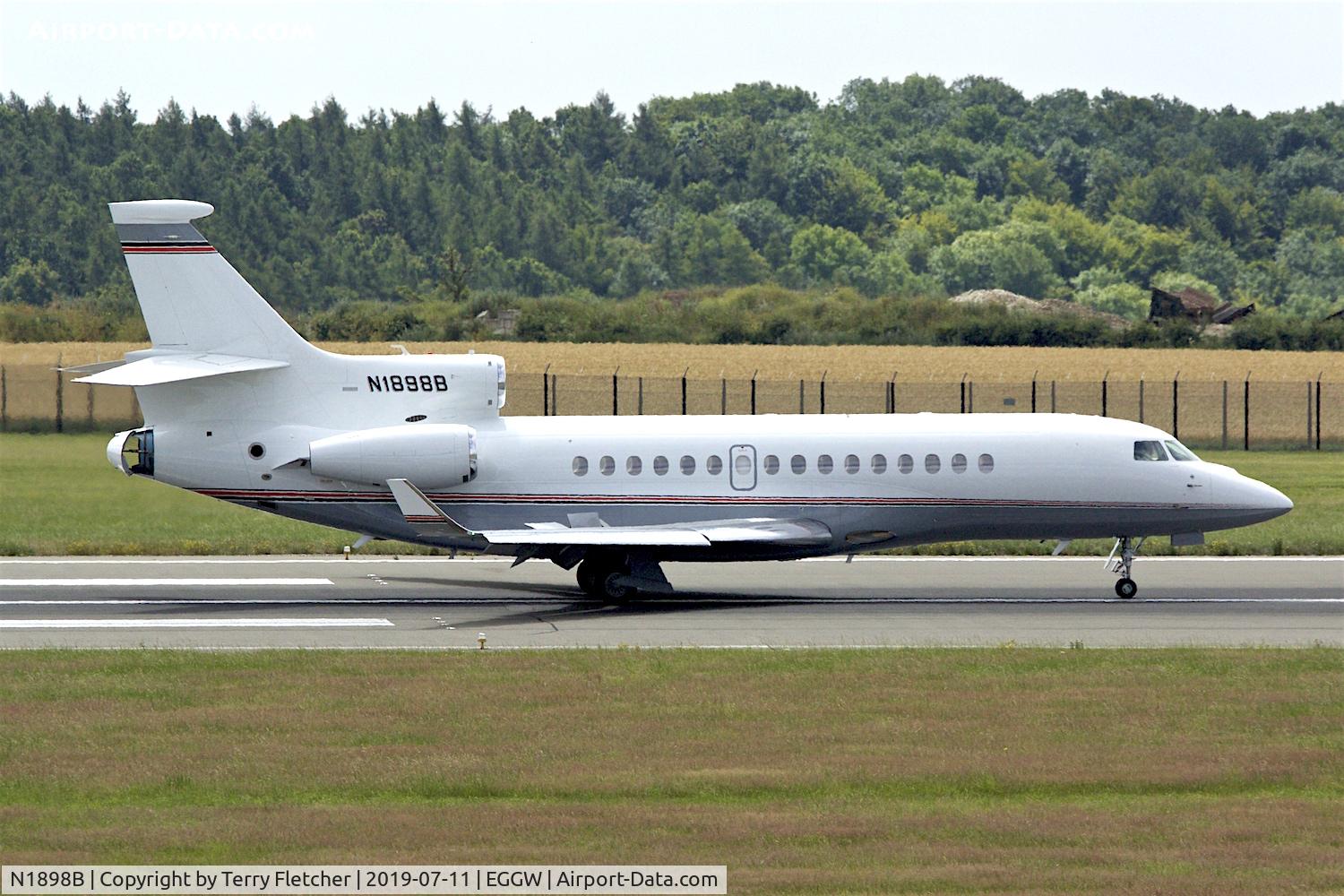 N1898B, 2017 Dassault Falcon 8X C/N 433, At Luton