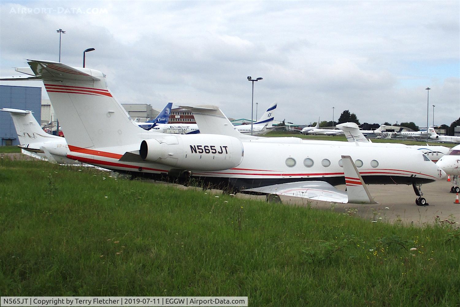 N565JT, 1997 Gulfstream Aerospace Gulfstream V C/N 525, At Luton