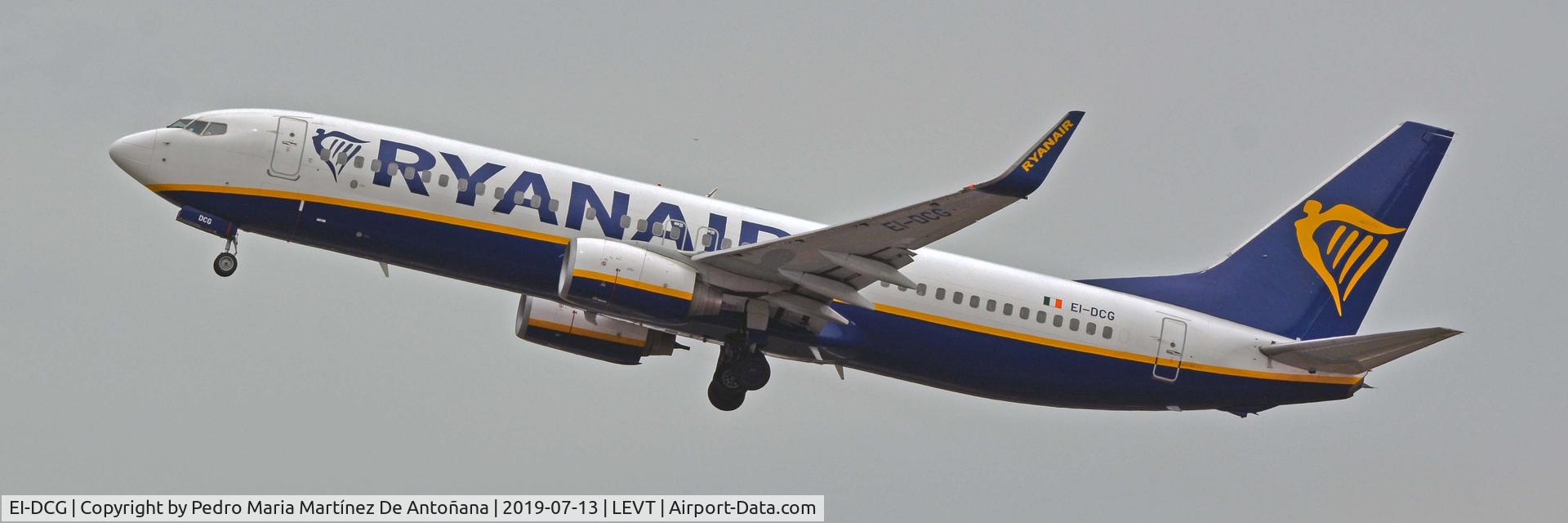 EI-DCG, 2004 Boeing 737-8AS C/N 33805, Aeropuerto de Foronda - Vitoria-Gasteiz - Euskadi - España