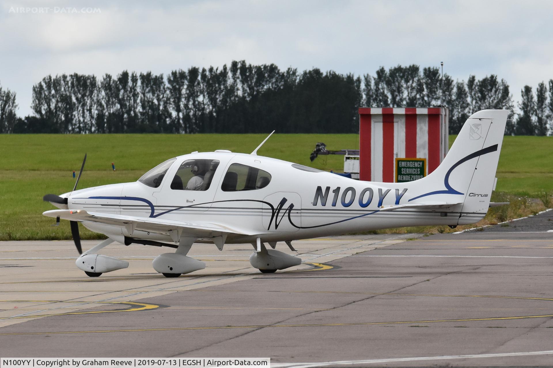 N100YY, 2002 Cirrus SR20 C/N 1183, Just landed at Norwich.