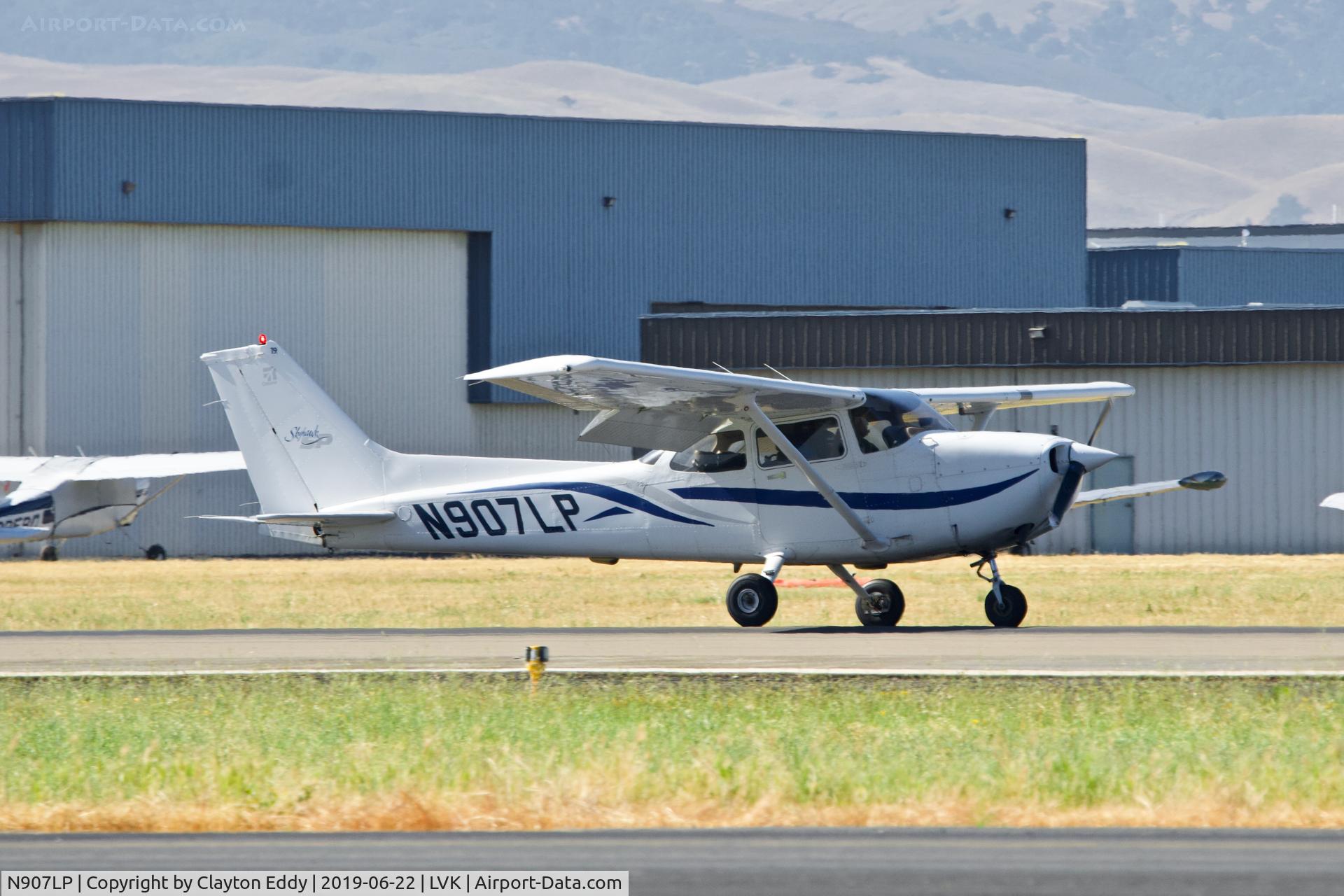 N907LP, 1999 Cessna 172S C/N 172S8221, Livermore Airport California 2019.