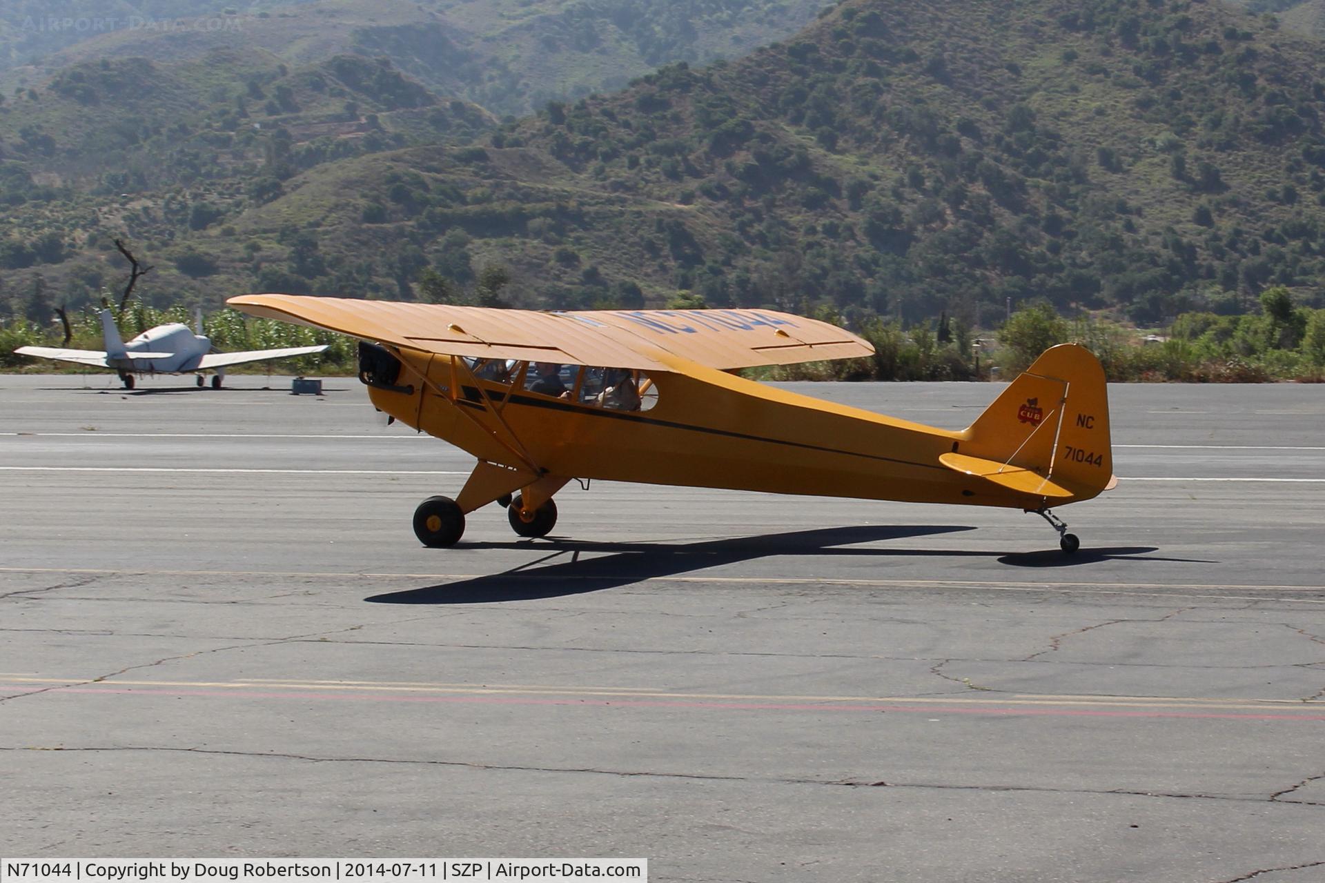 N71044, 1946 Piper J3C-65 Cub Cub C/N 18064, 1946 Piper J3C-65 CUB, Continental A&C-65 65 Hp, taxi back