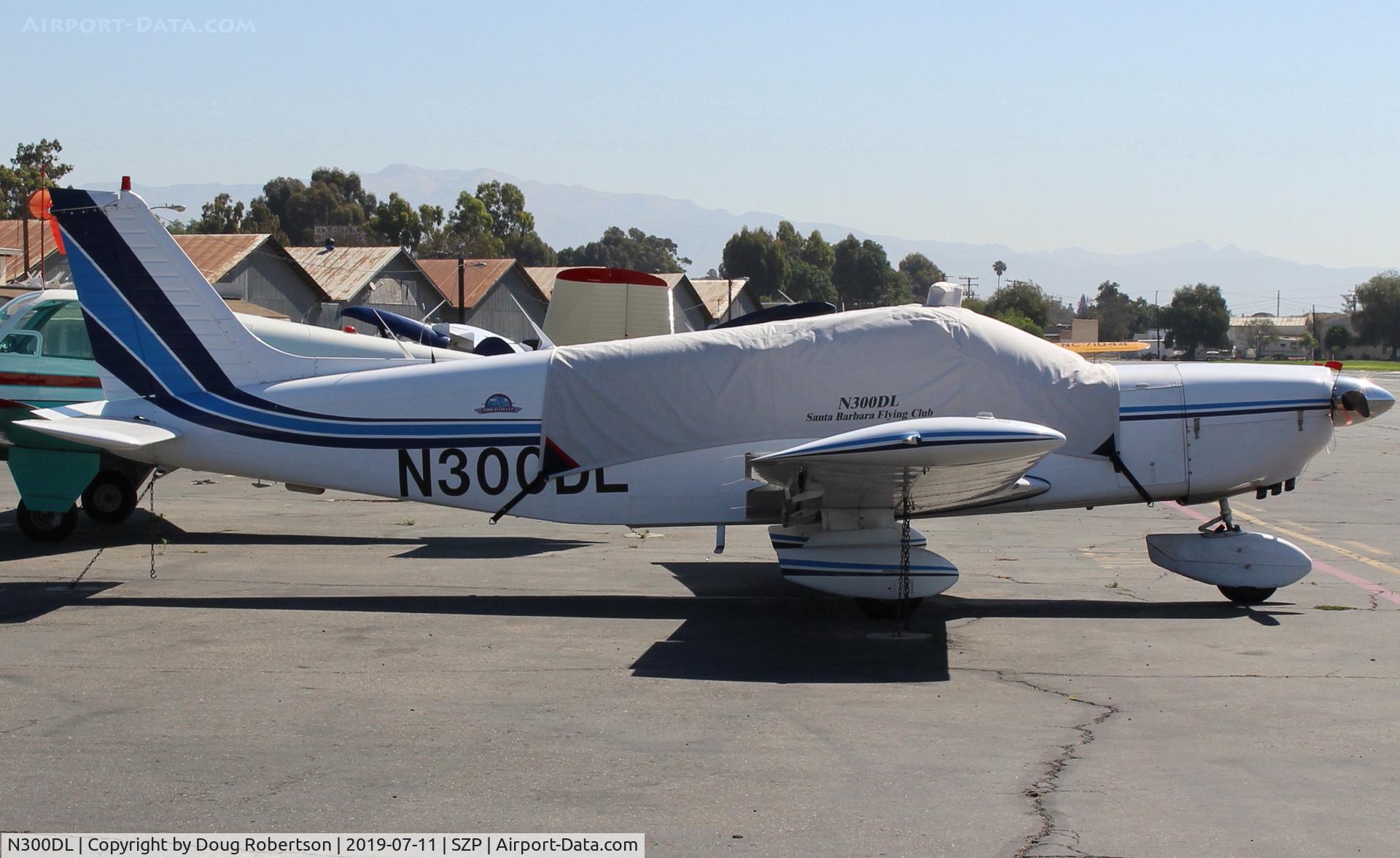 N300DL, 1978 Piper PA-32-300 Cherokee Six C/N 32-7840200, 1978 Piper Aircraft PA-32-300 CHEROKEE SIX, Lycoming IO-540 300 Hp, on Transient Ramp