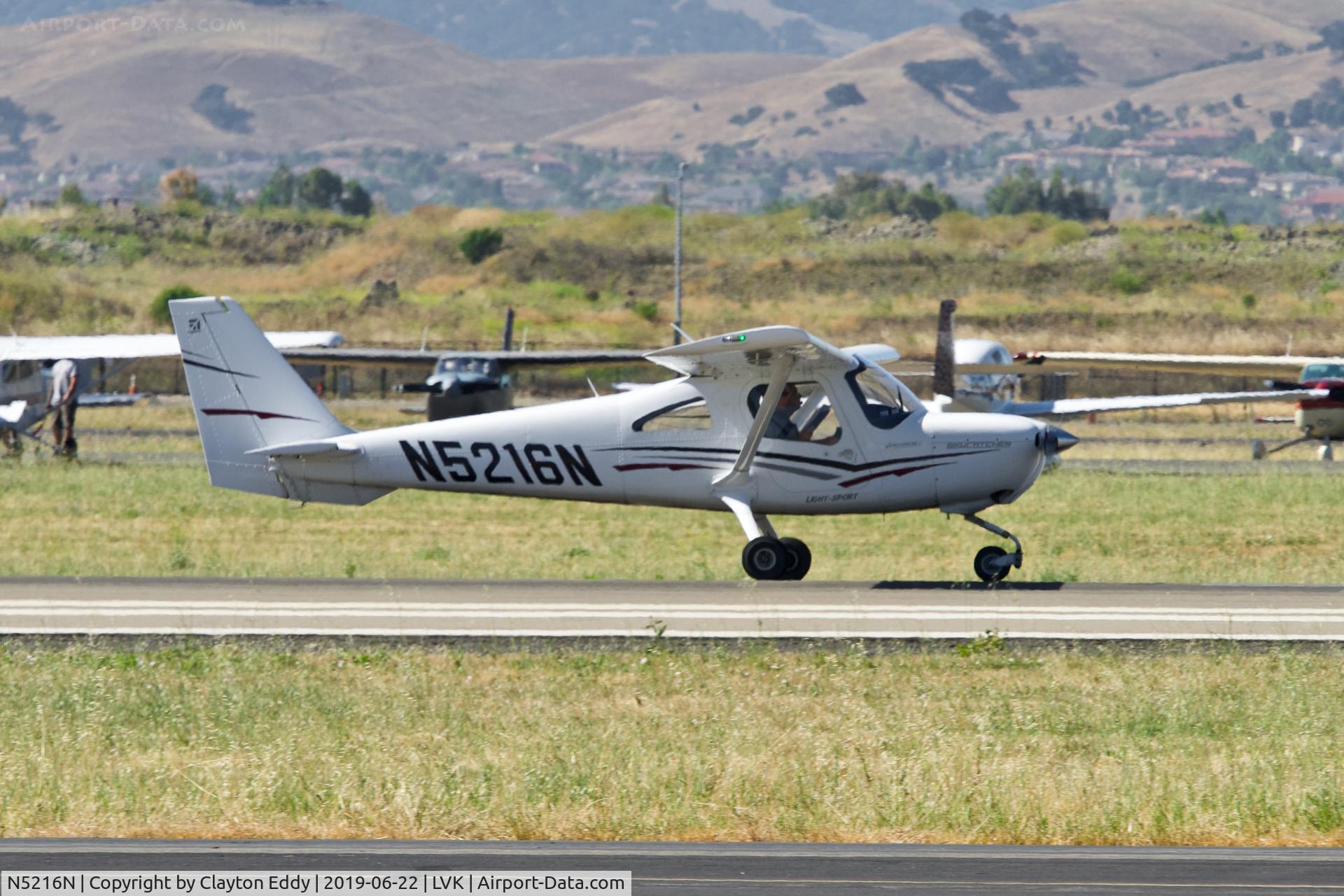 N5216N, Cessna 162 Skycatcher C/N 16200047, Livermore Airport California 2019.
