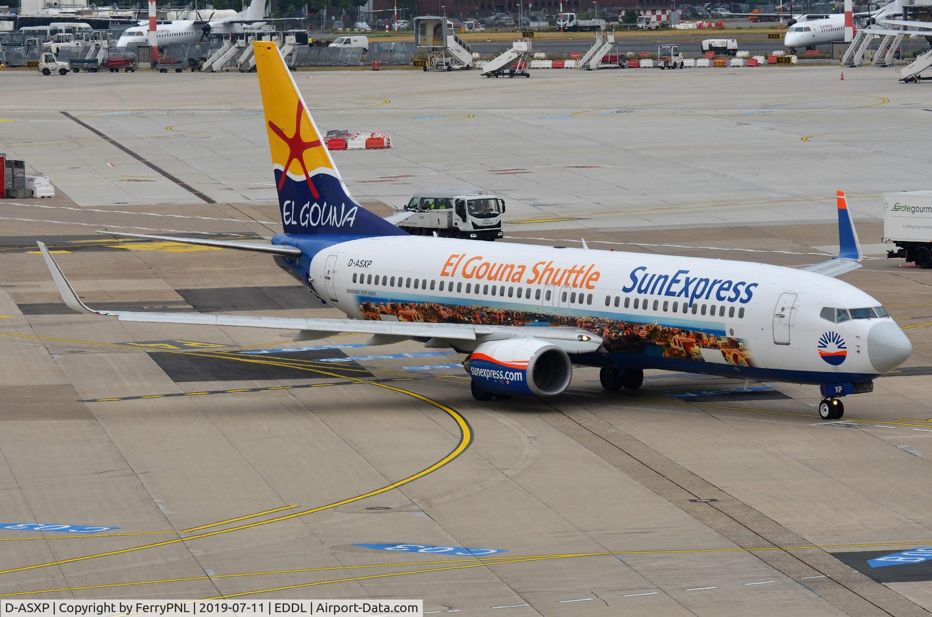 D-ASXP, 2008 Boeing 737-8HX C/N 29684, SunExpress B738 taxying for departure