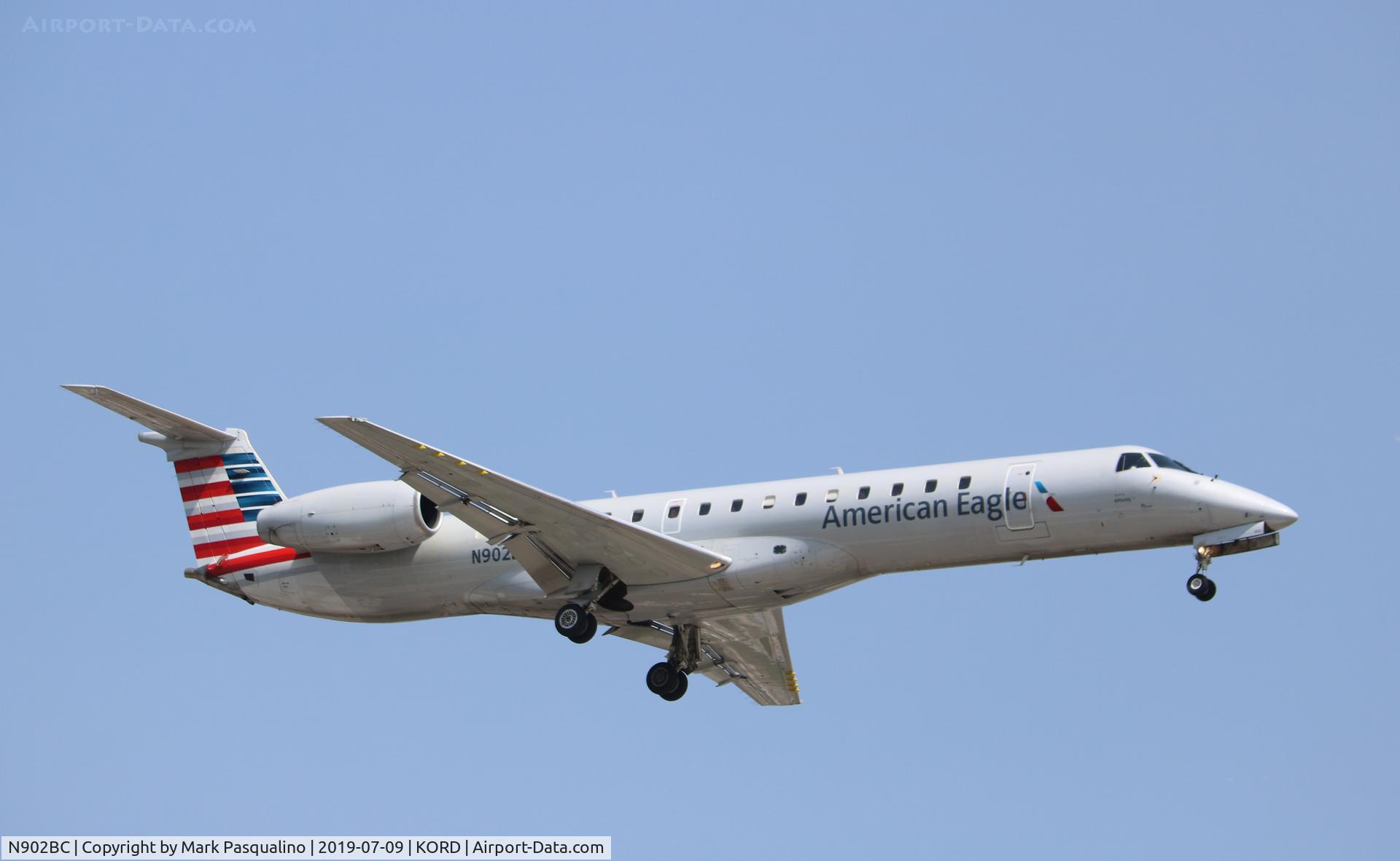 N902BC, 2005 Embraer ERJ-145LR (EMB-145LR) C/N 14500887, EMB-145LR