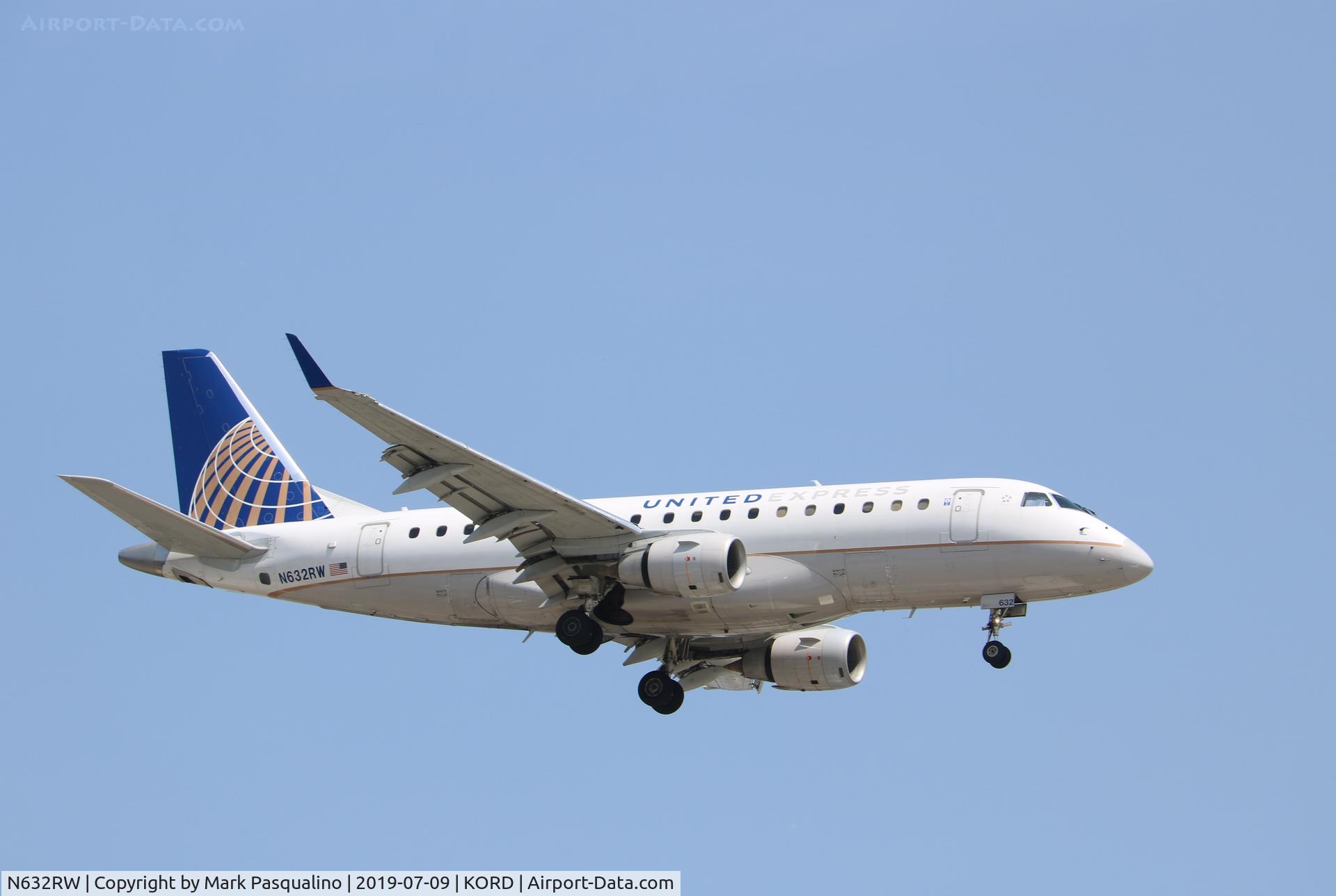 N632RW, 2004 Embraer 170SE (ERJ-170-100SE) C/N 17000050, ERJ-170-100SE