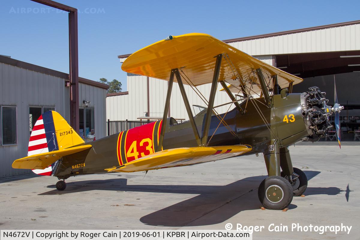 N4672V, 1949 Boeing E75 C/N 75-5506, at Paso Robles Airport