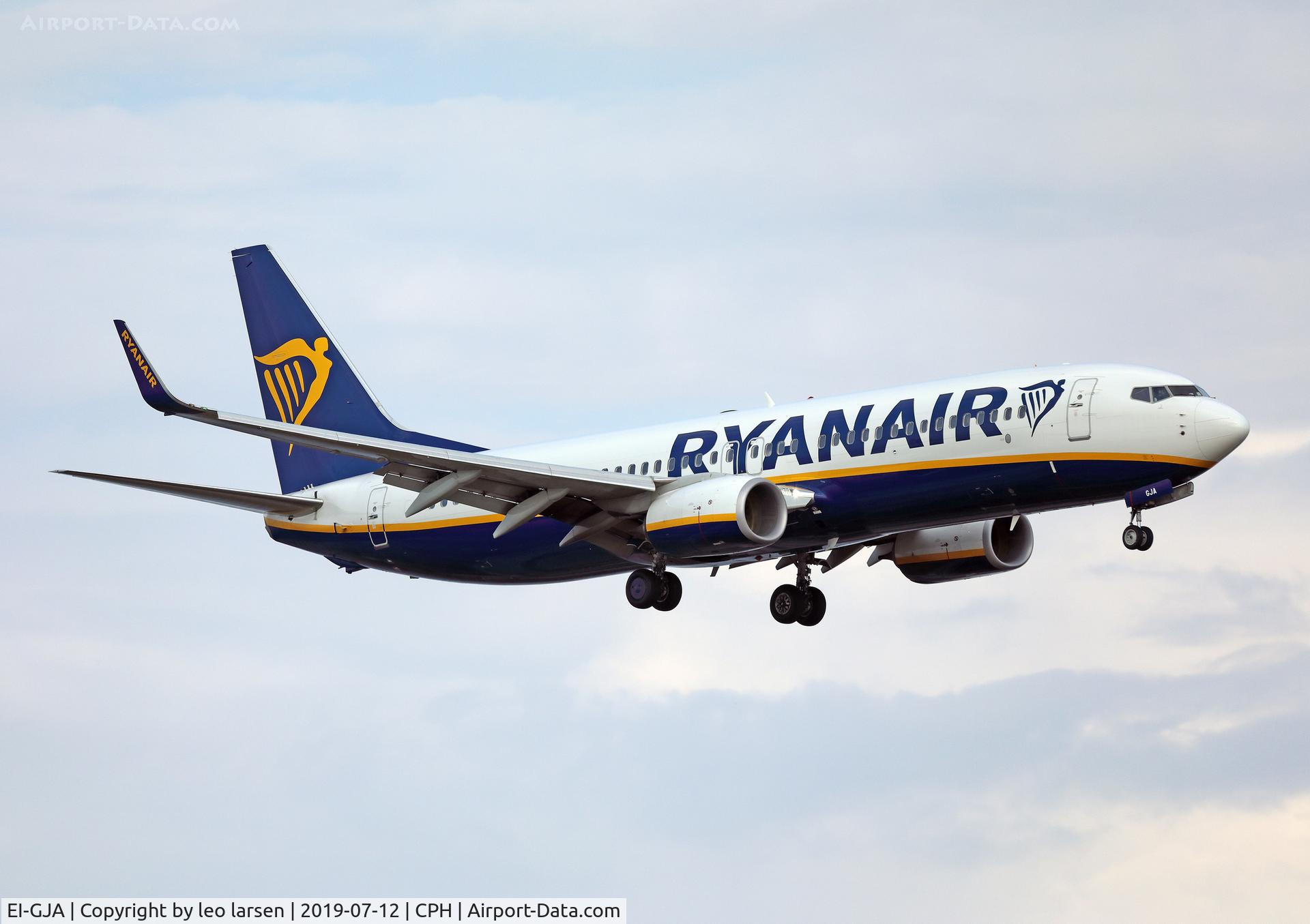 EI-GJA, 2018 Boeing 737-800 C/N 44819, Copenhagen 12.7.2019 L/D R-22L