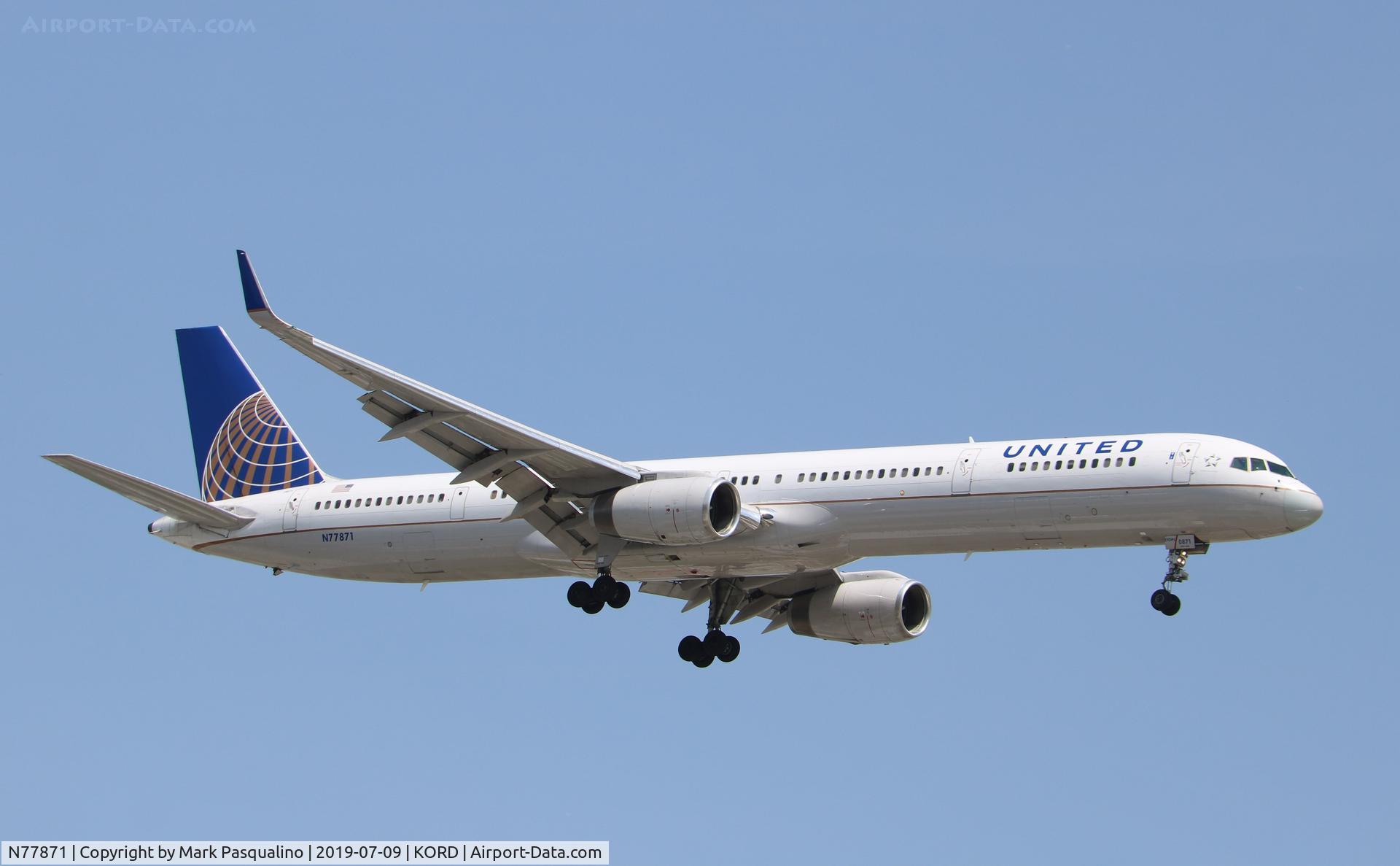 N77871, 2003 Boeing 757-33N C/N 33526, Boeing 757-33N
