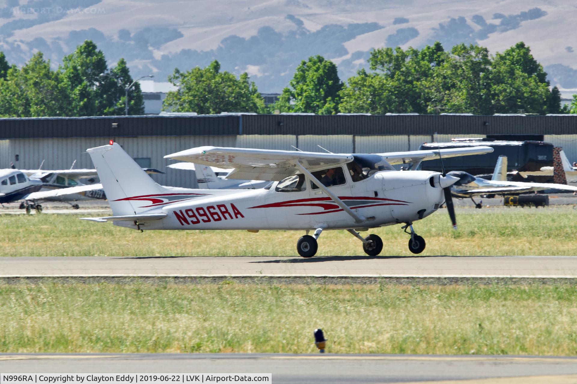N996RA, 1998 Cessna 172R Skyhawk C/N 17280404, Livermore Airport California 2019.