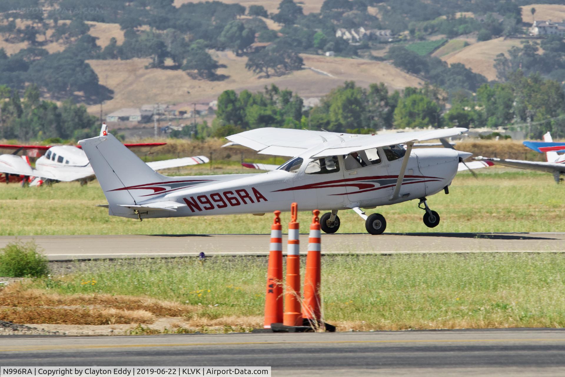 N996RA, 1998 Cessna 172R Skyhawk C/N 17280404, Livermore Airport California 2019.