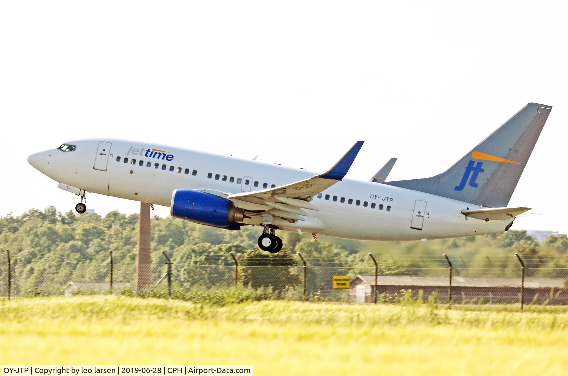 OY-JTP, 2005 Boeing 737-79L C/N 34022, Copenhagen 28.6.2019 T/O R-22R