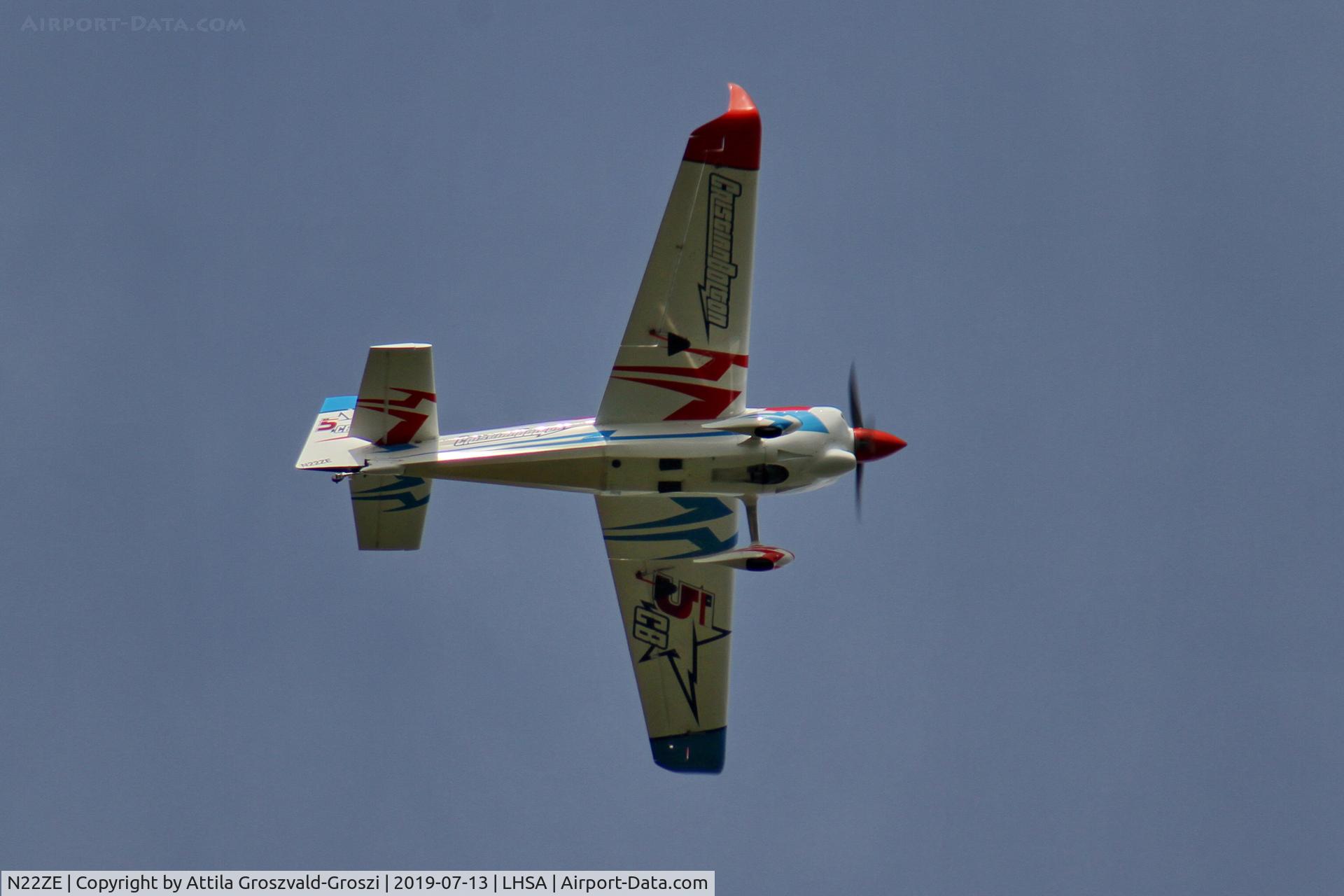 N22ZE, 1999 Zivko Edge 540 C/N 0026, LHSA - Szentkirályszabadja Airport, Red Bull Air Race Hungary