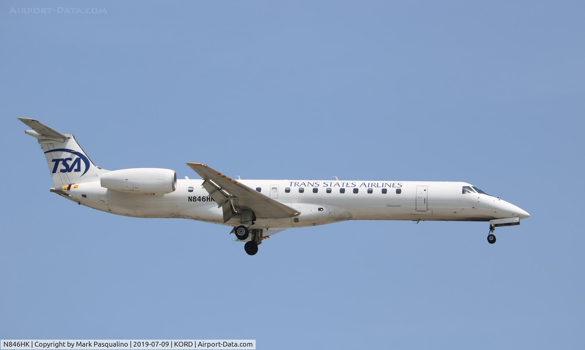N846HK, 2004 Embraer ERJ-145LR (EMB-145LR) C/N 14500855, EMB-145LR
