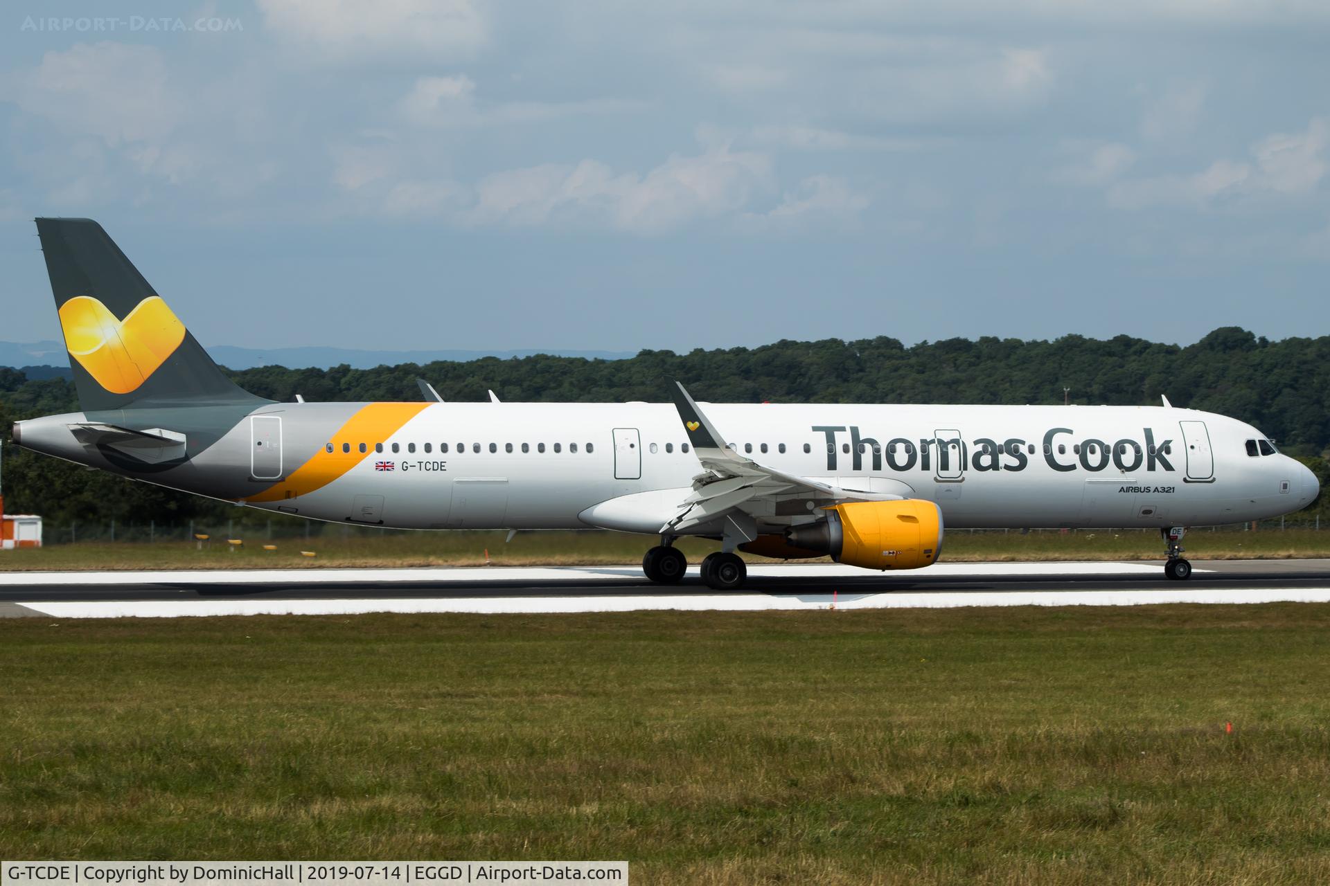 G-TCDE, 2014 Airbus A321-211 C/N 6056, Departing RWY 09